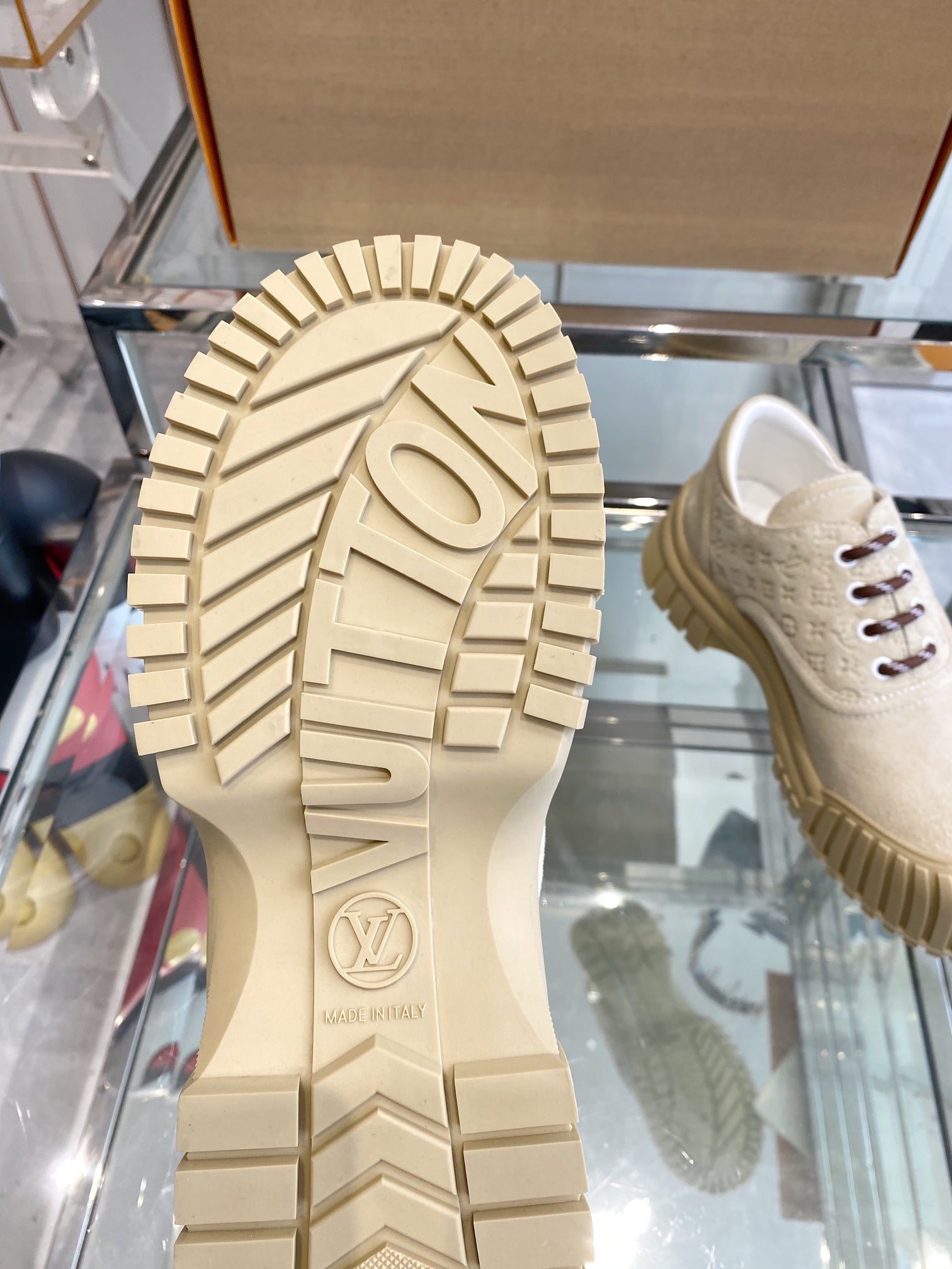 Louis Vuitton Sneaker