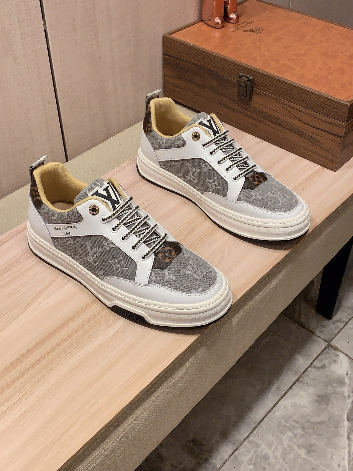 Louis Vuitton Sneaker