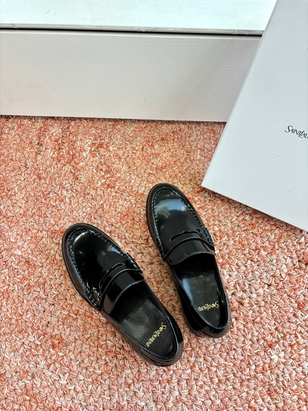 Yves Saint Laurent Loafer