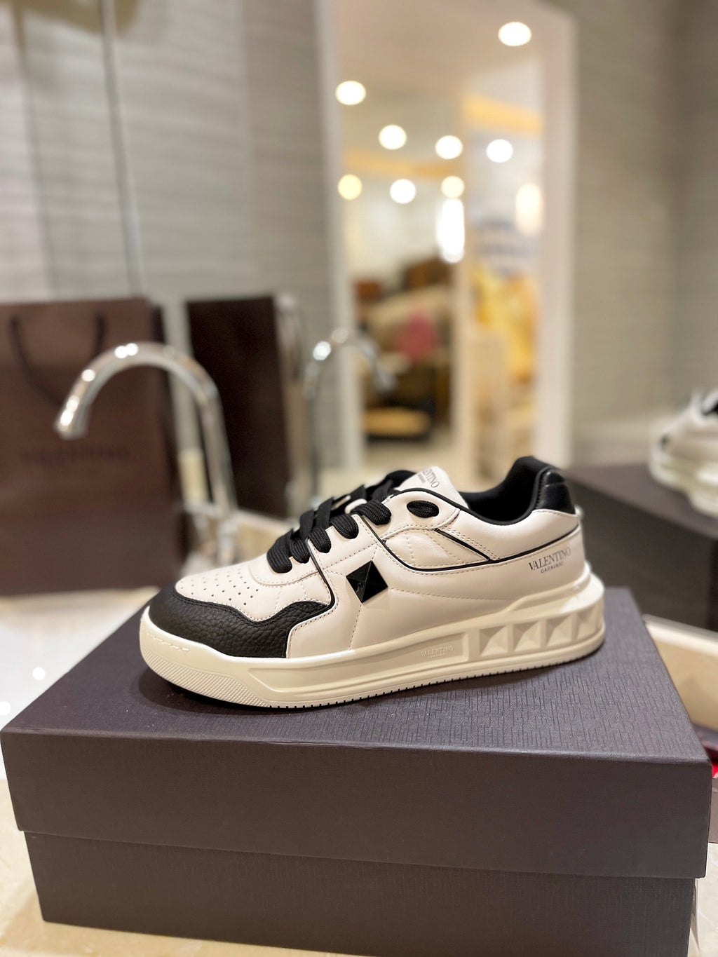 Valentino Sneaker