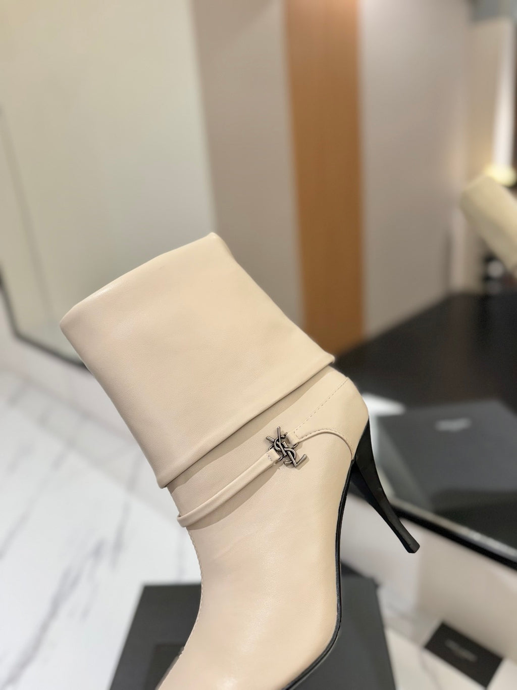 Saint Laurent Çizme