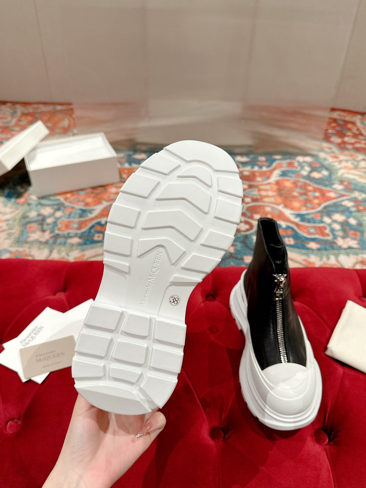 Alexander McQueen Bot