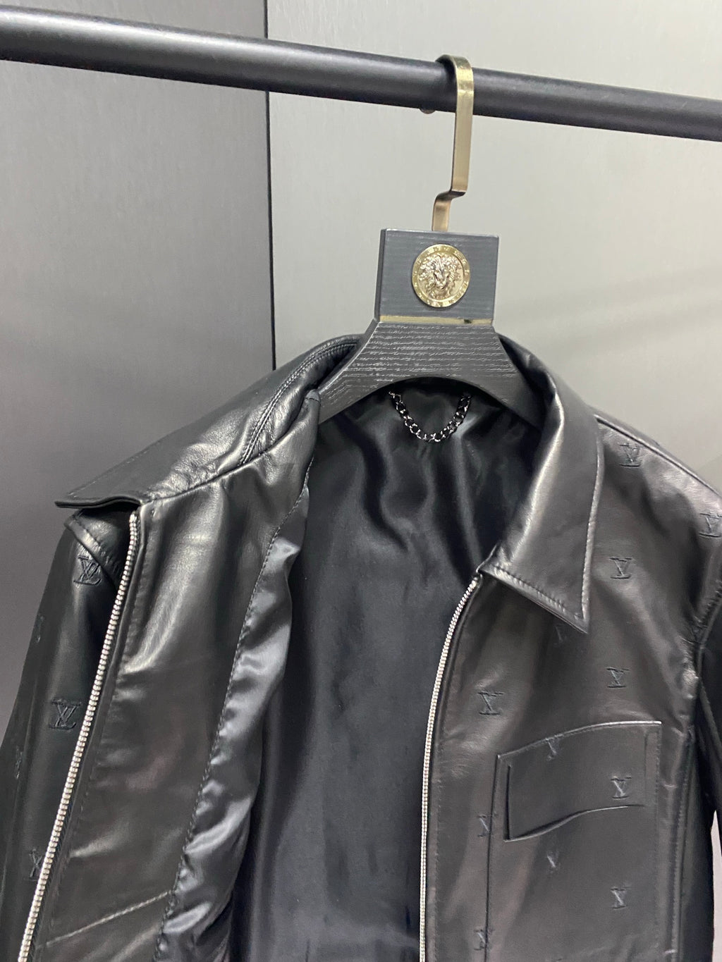 Louis Vuitton Deri Mont