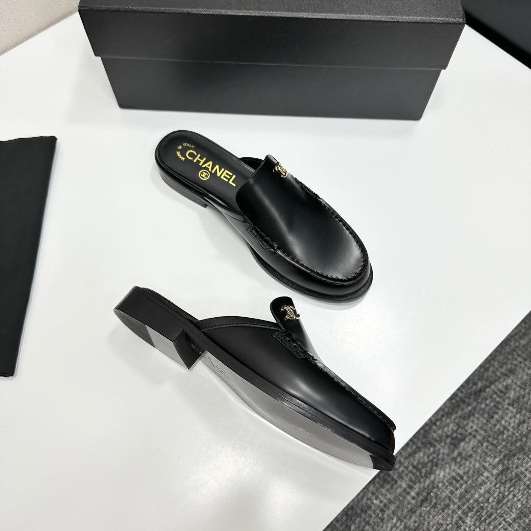 Chanel Slipper