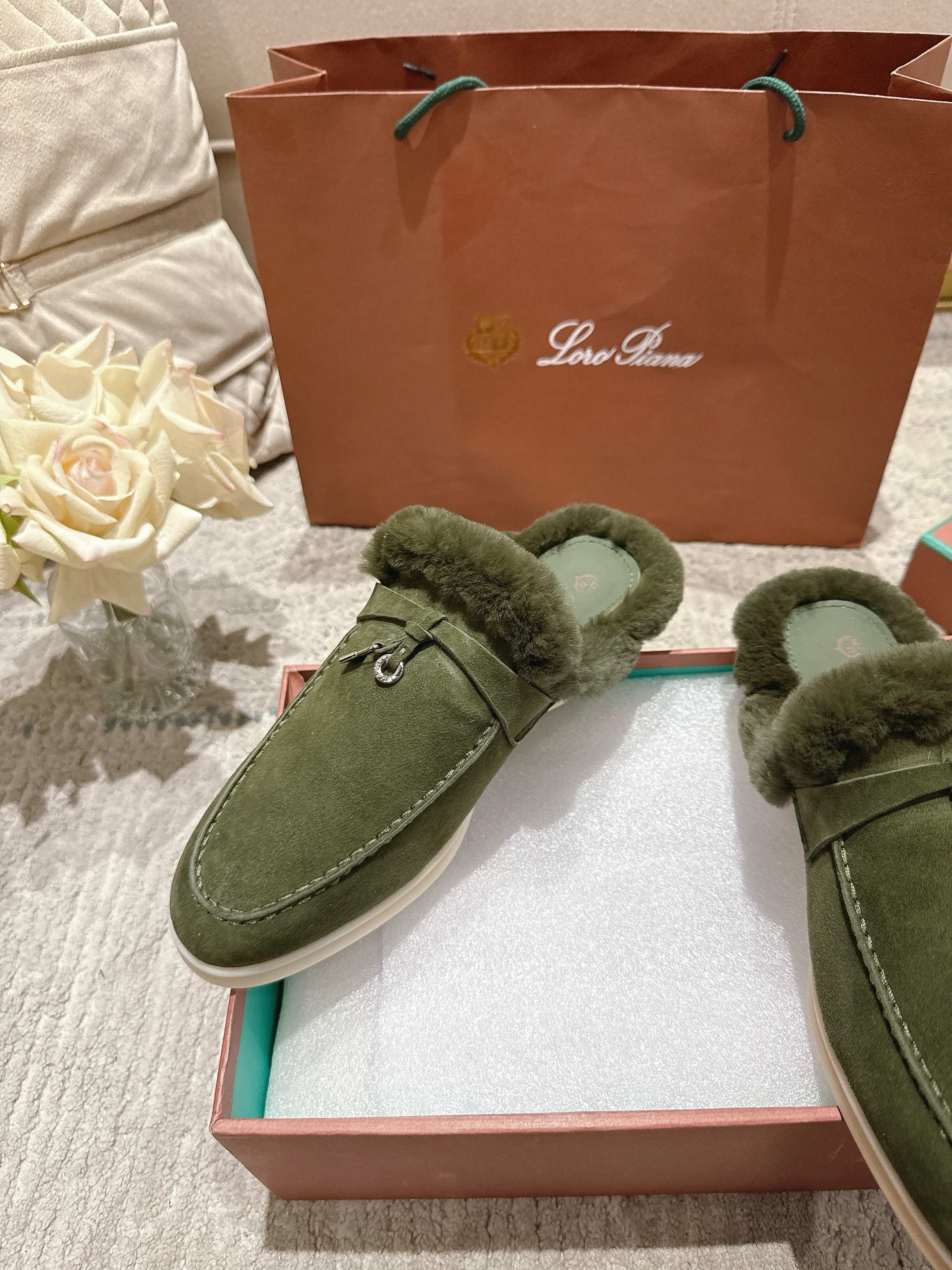 Loro Piana Slipper
