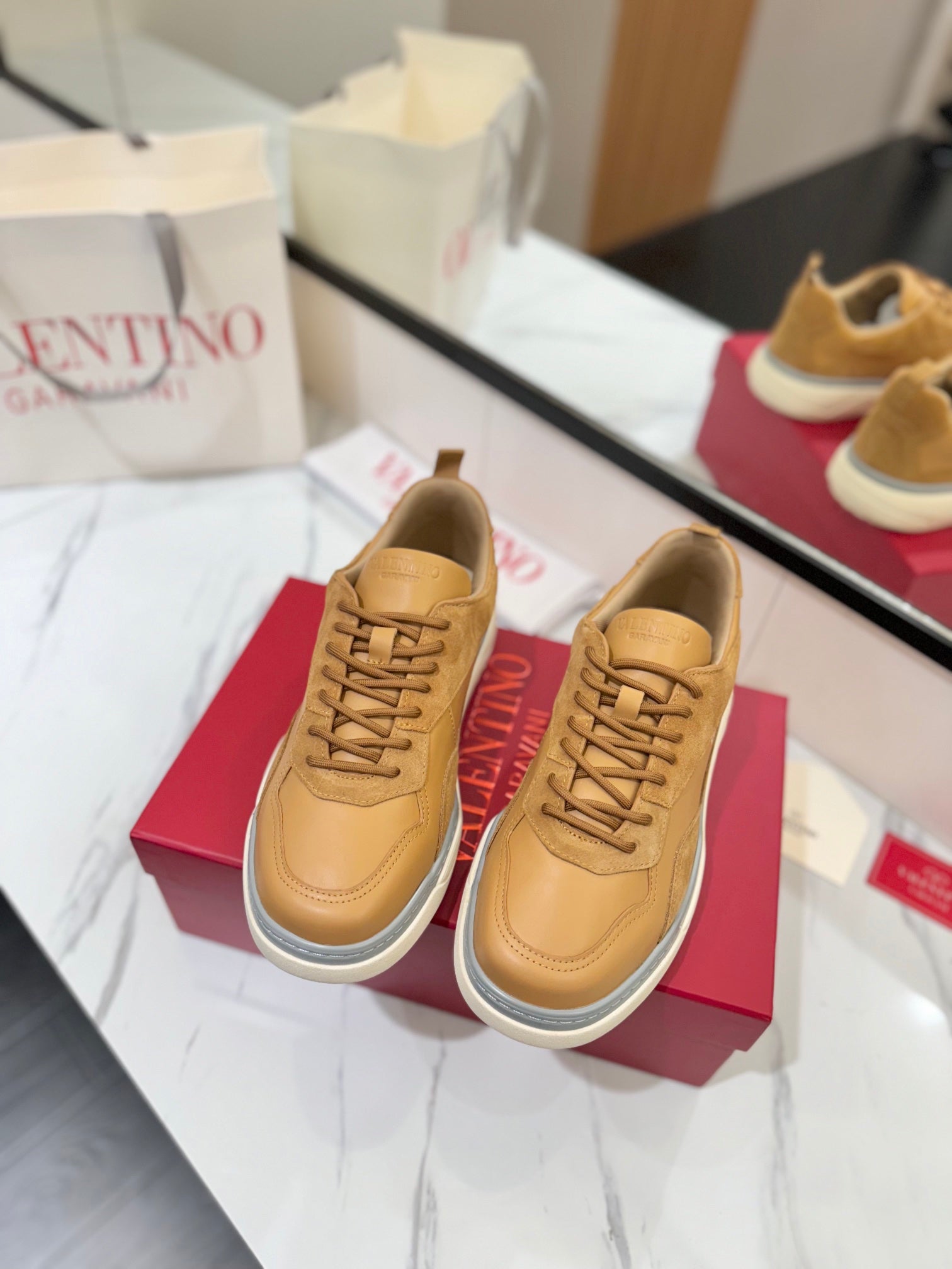 Valentino Sneaker
