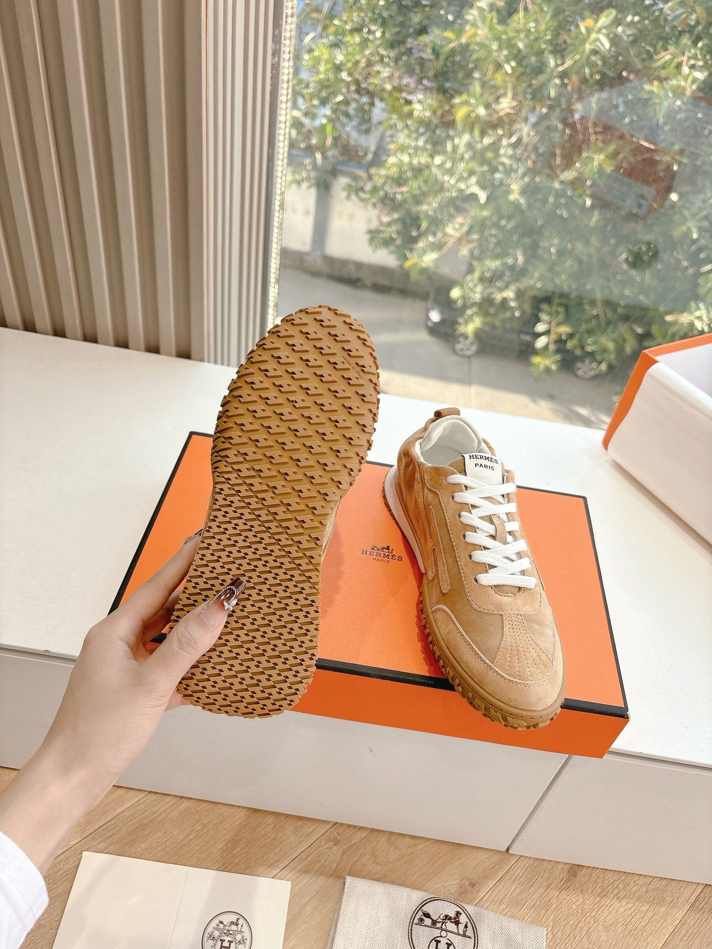 Hermes Sneaker