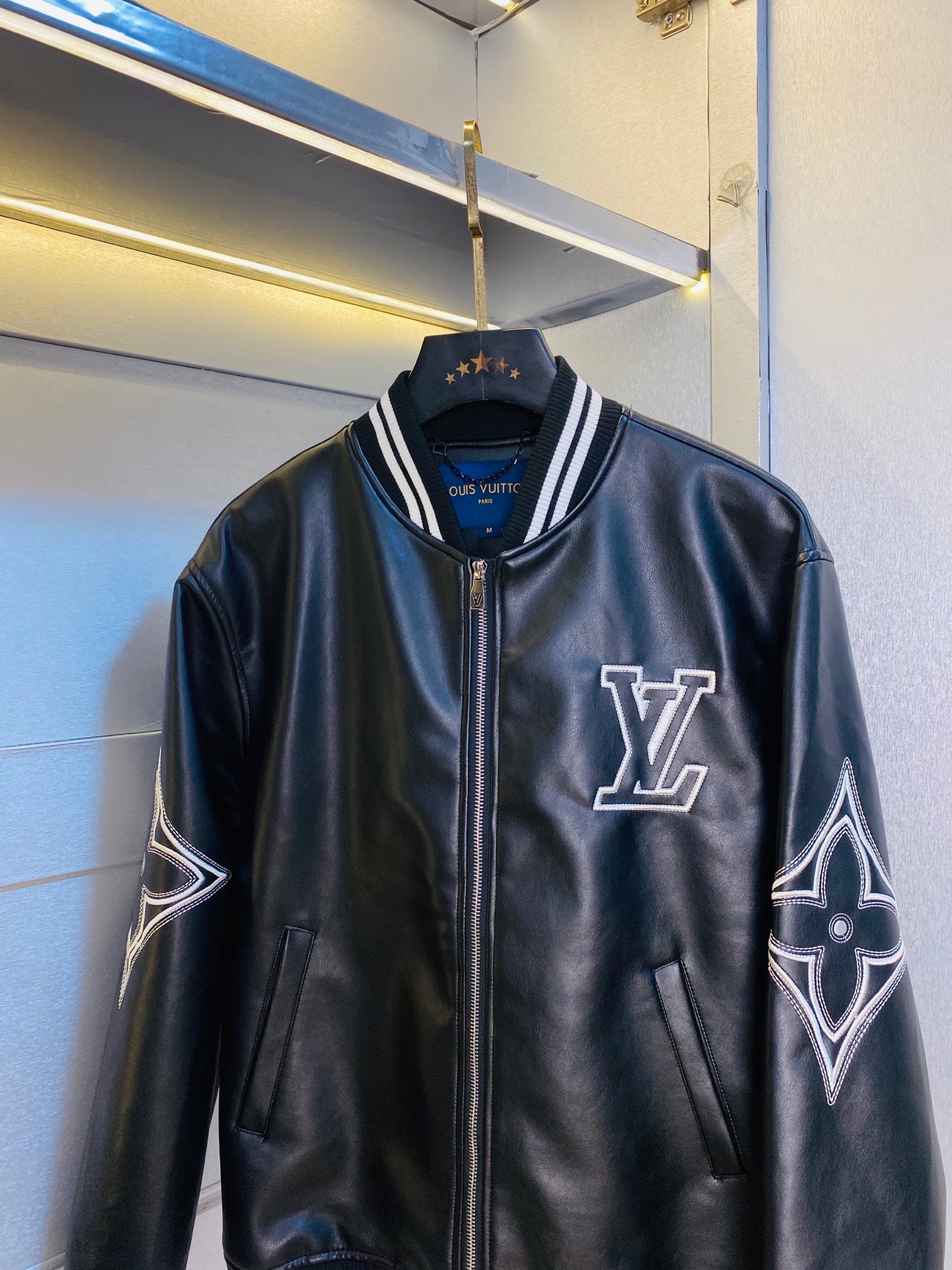 Louis Vuitton Deri Mont