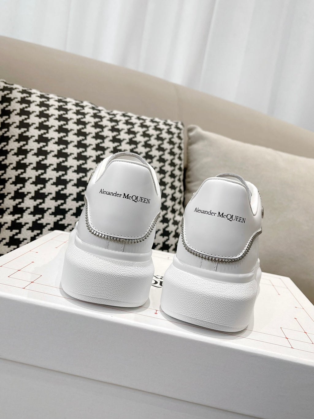 Alexander McQueen Sneaker