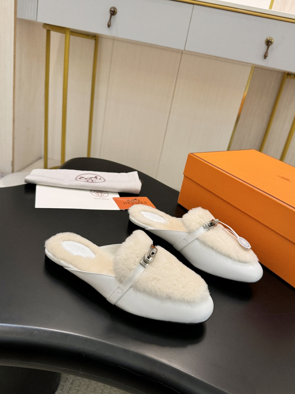 Hermes Slipper