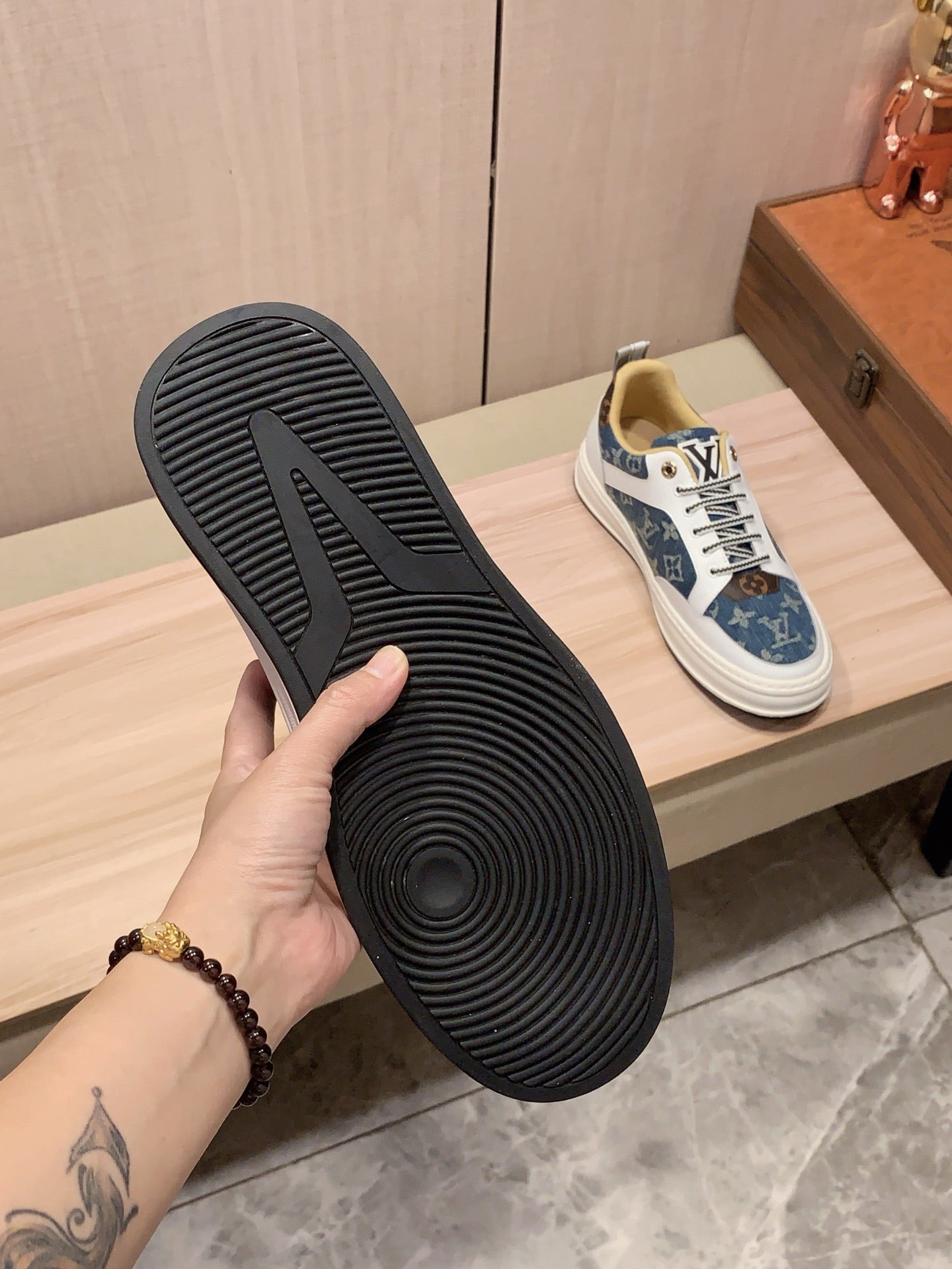 Louis Vuitton Sneaker