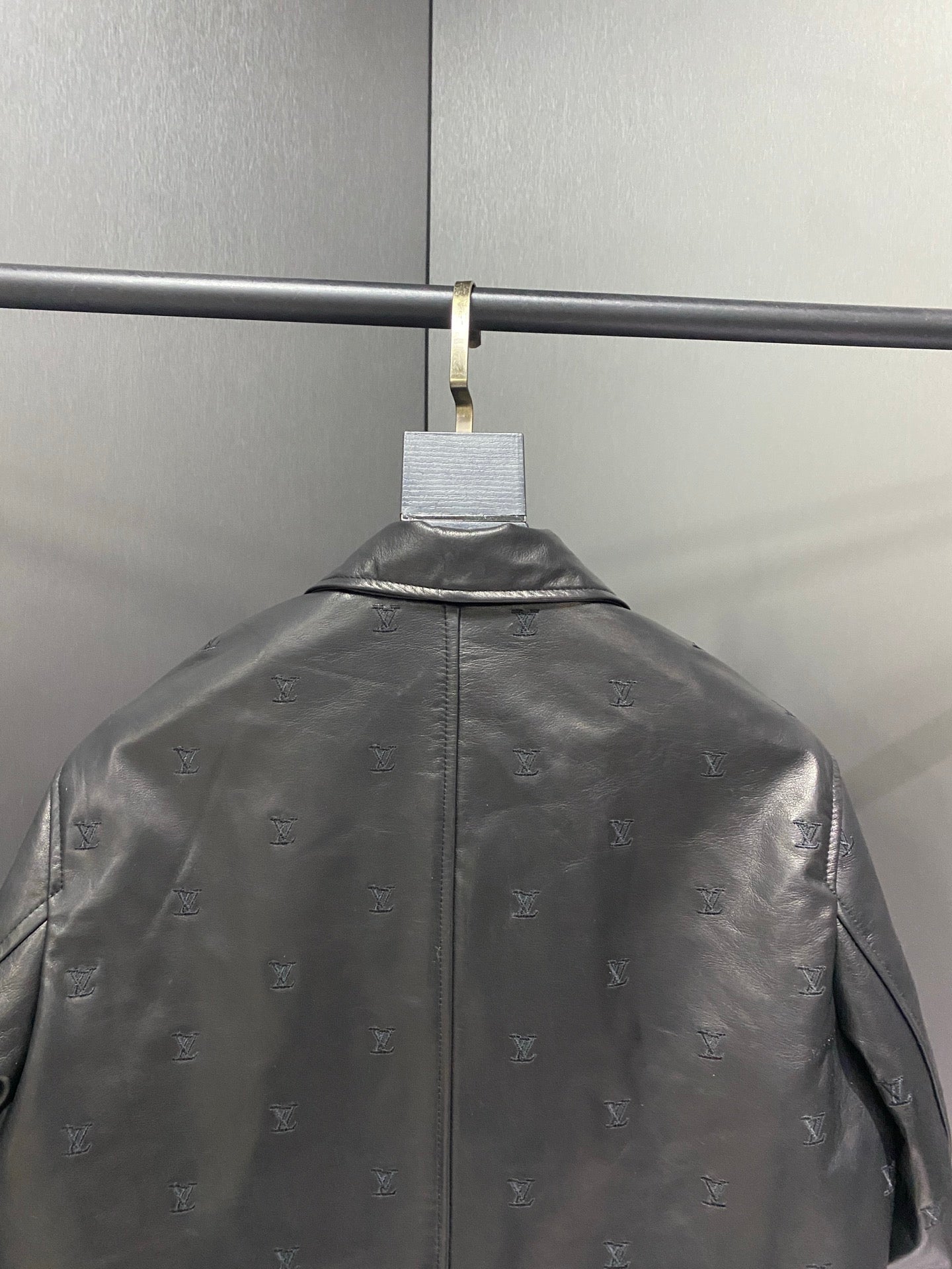 Louis Vuitton Deri Mont