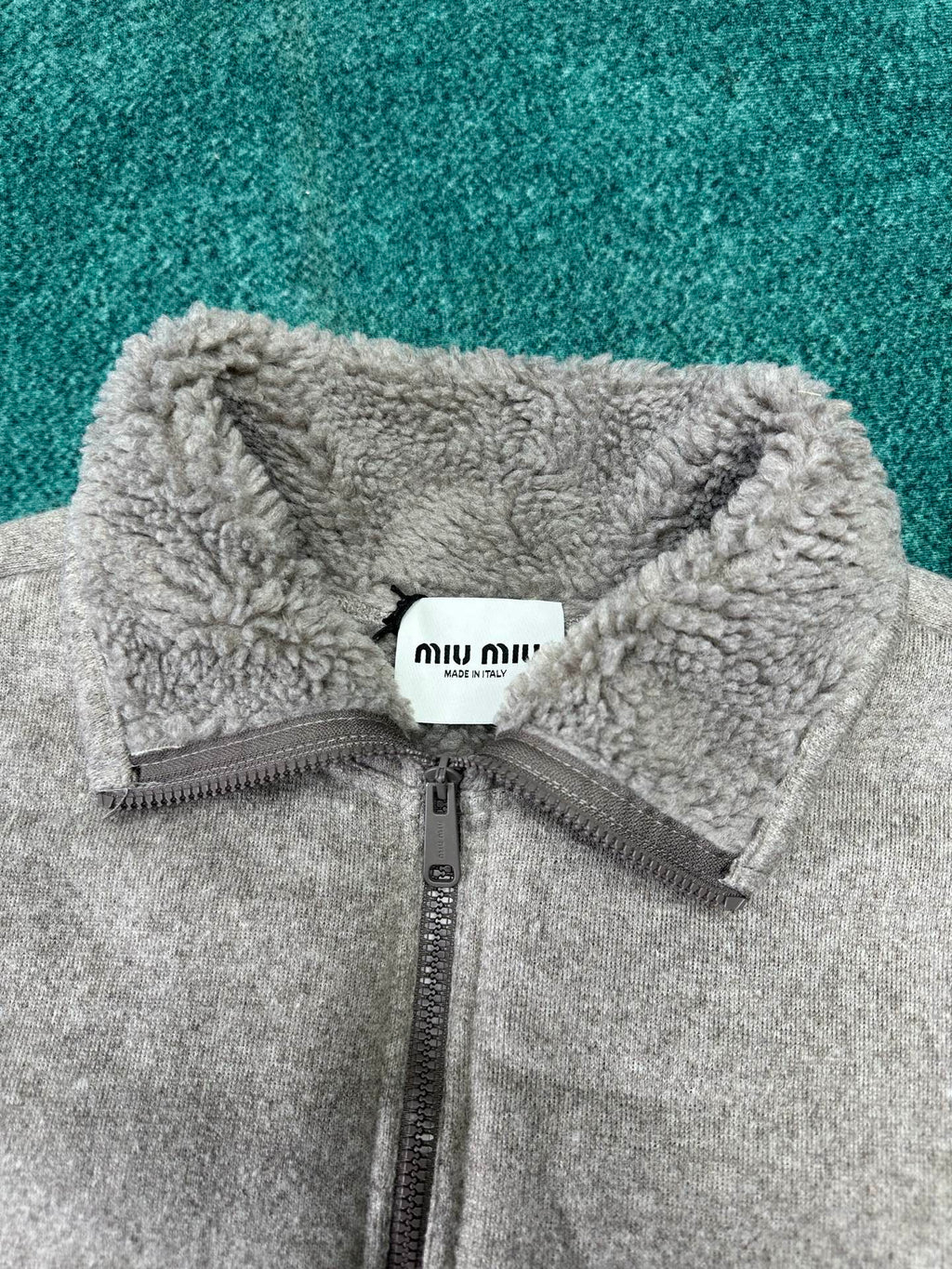 Miu Miu Polar Mont