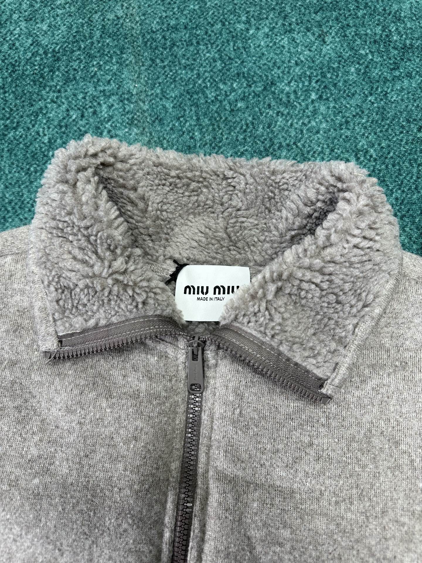 Miu Miu Polar Mont