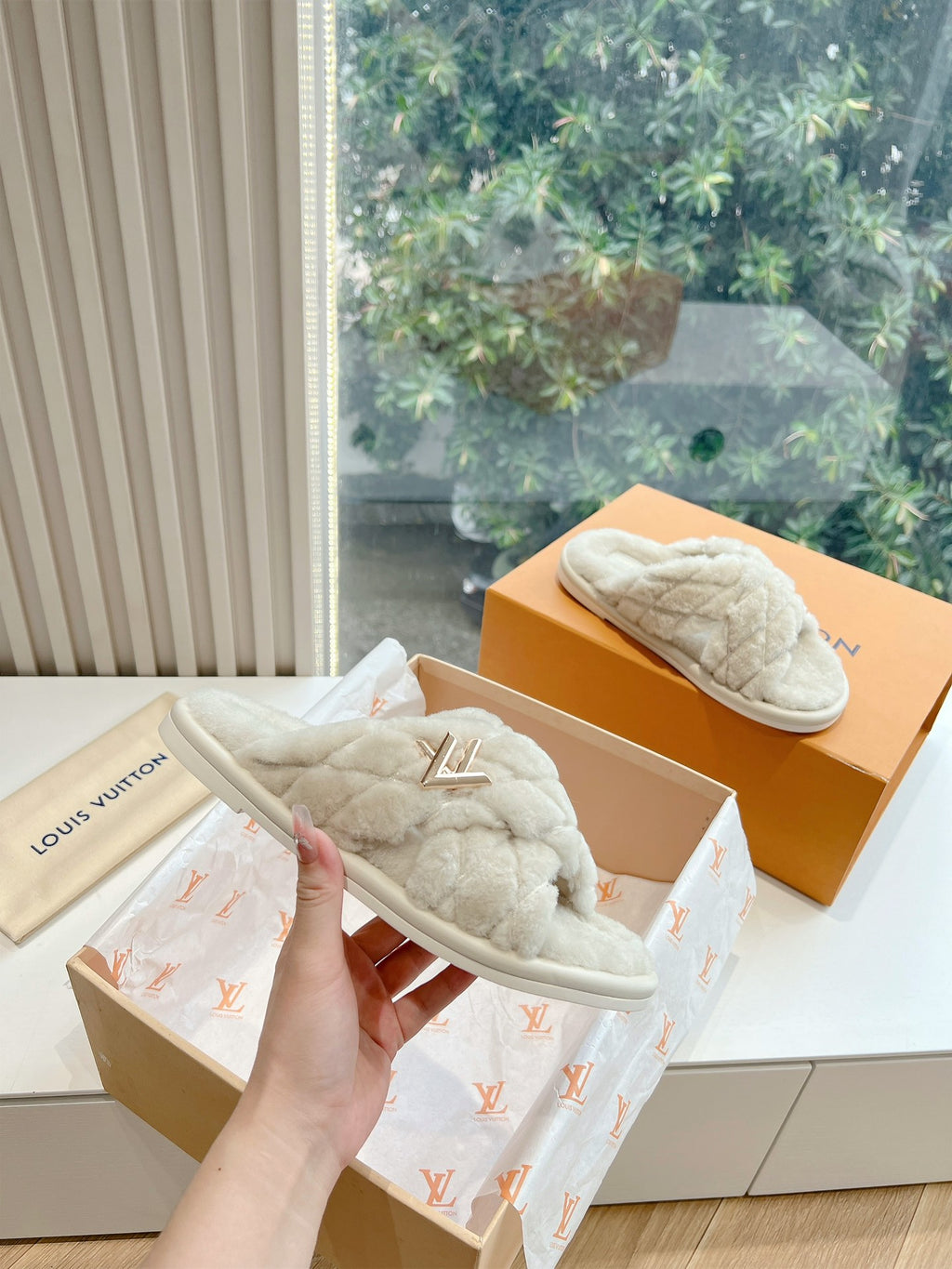 Louis Vuitton Slipper