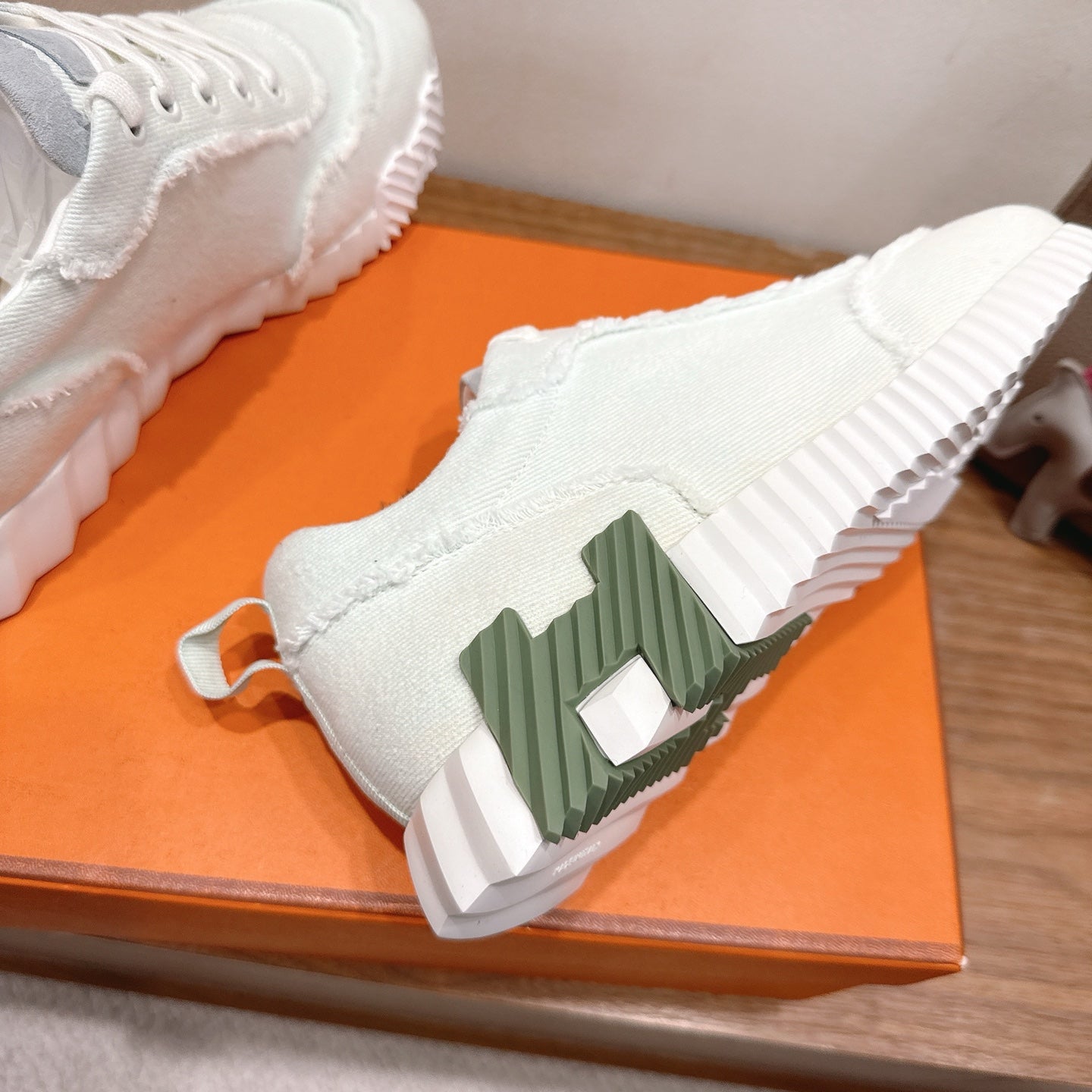 Hermes Sneaker