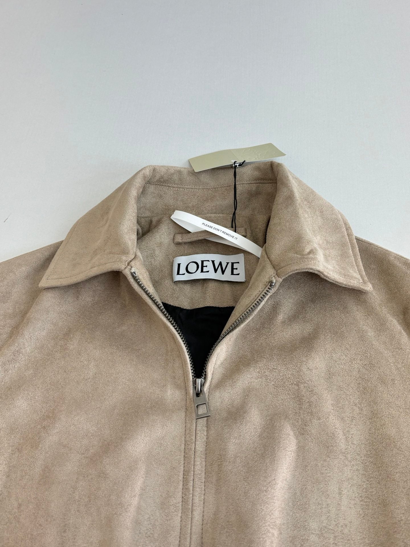 Loewe Mont