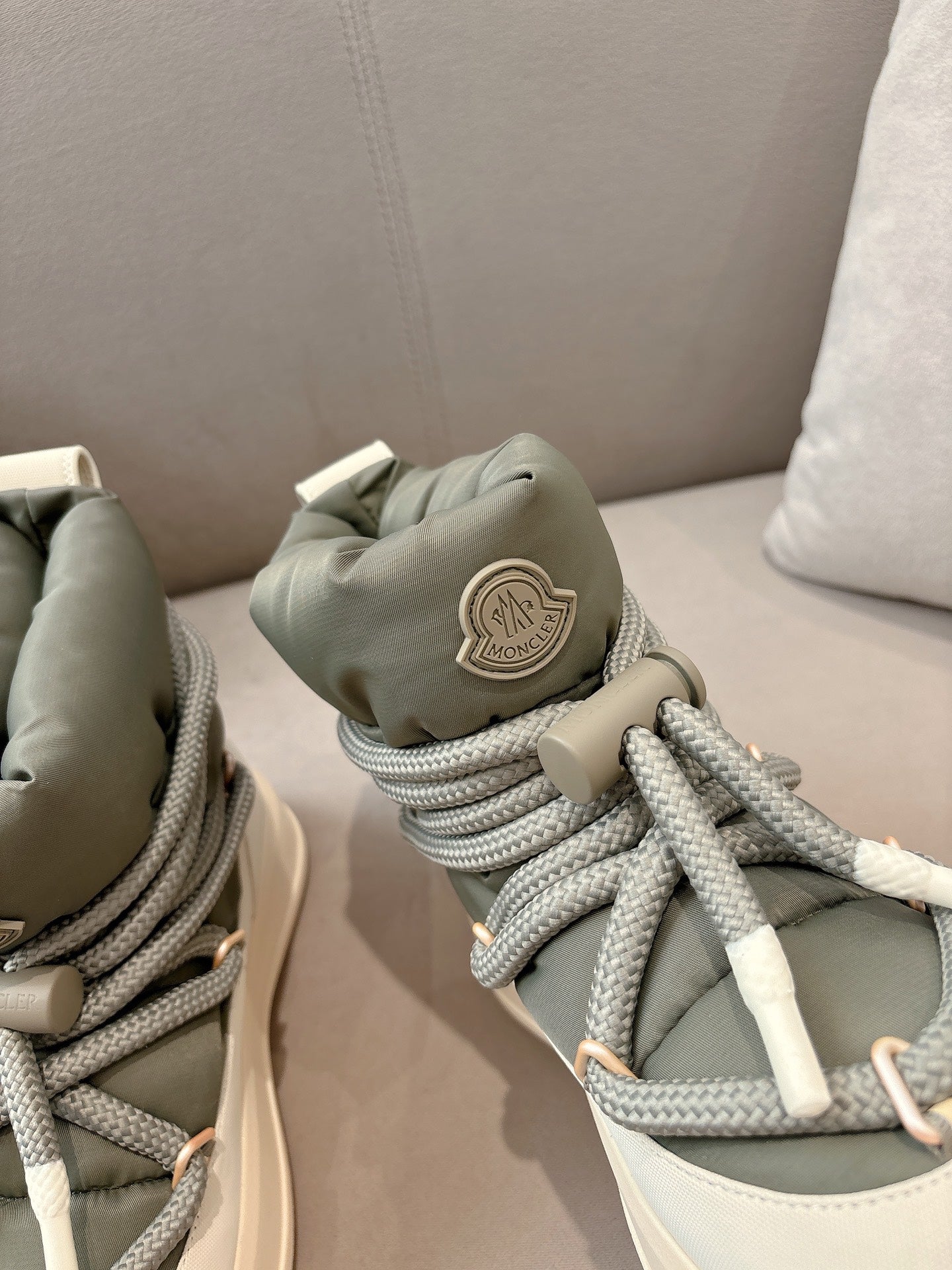 Moncler Bot