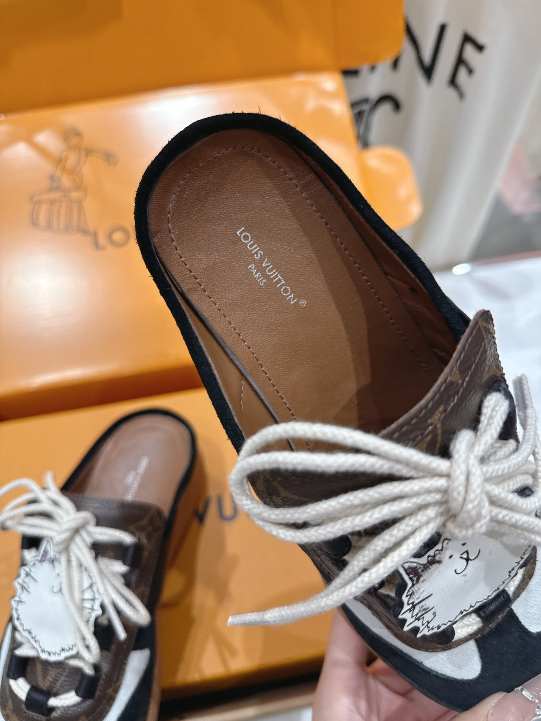 Louis Vuitton Sneaker