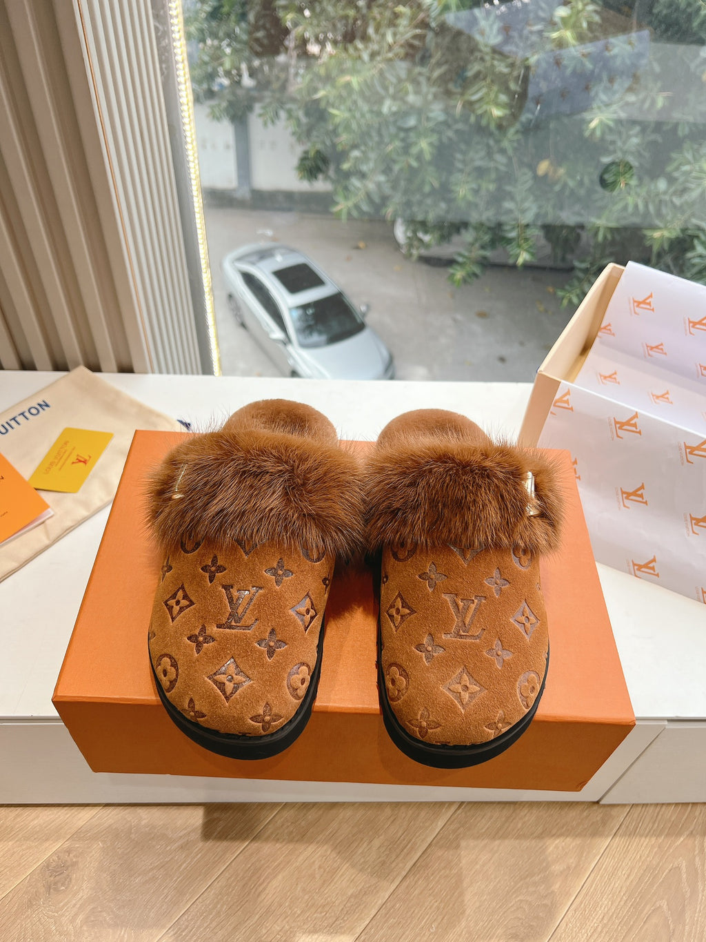 Louis Vuitton Slipper