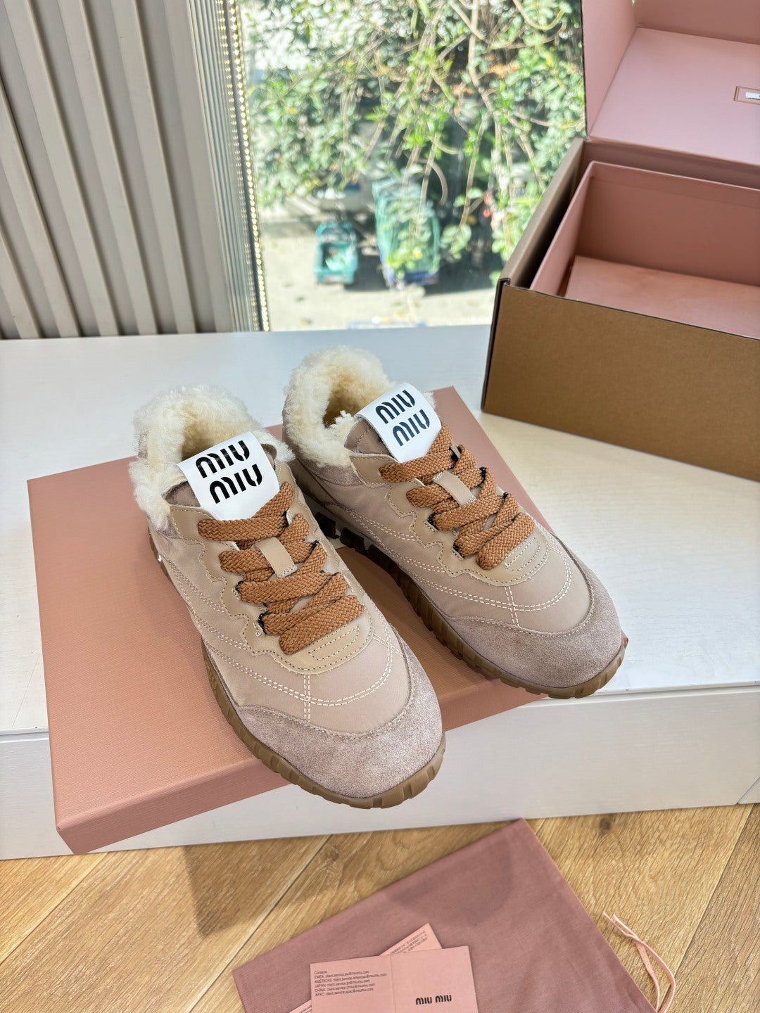Miu Miu Sneaker