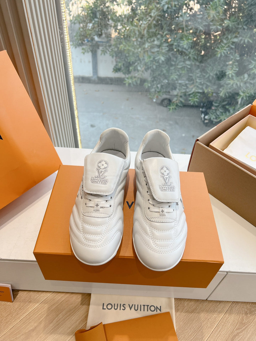 Louis Vuitton Sneaker