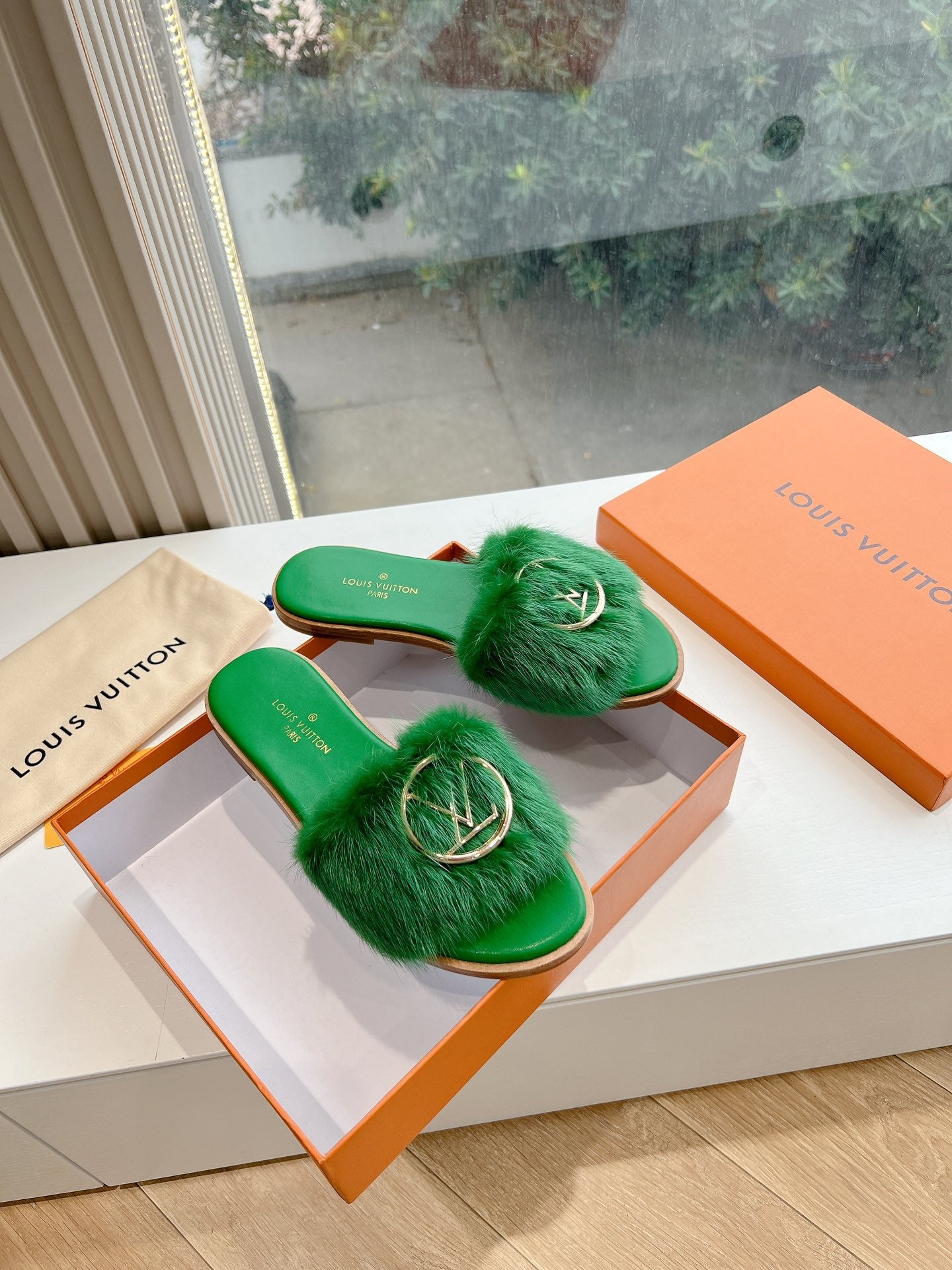 Louis Vuitton Slipper