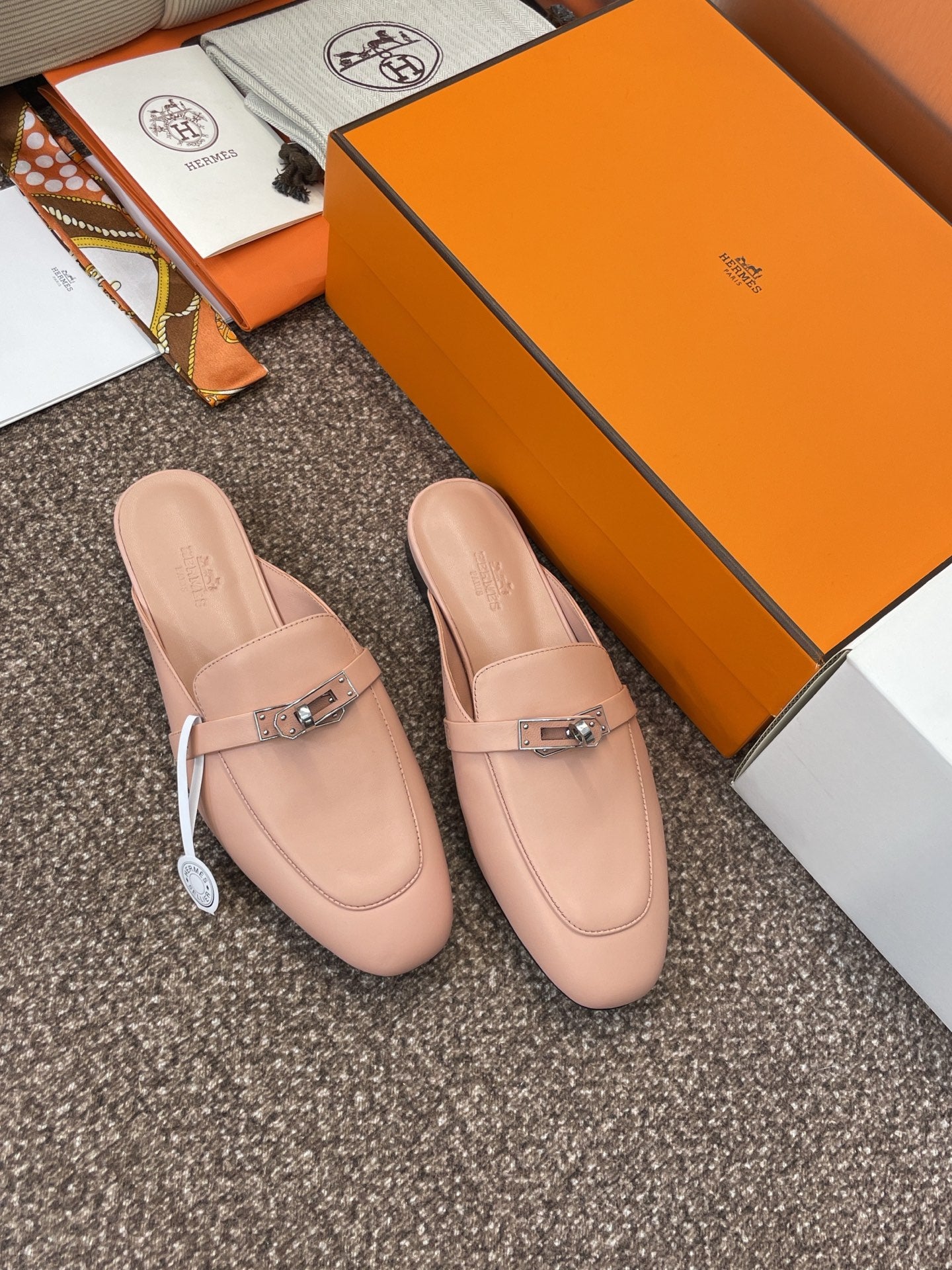 Hermes Slipper