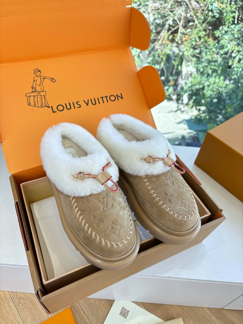 Louis Vuitton Slipper