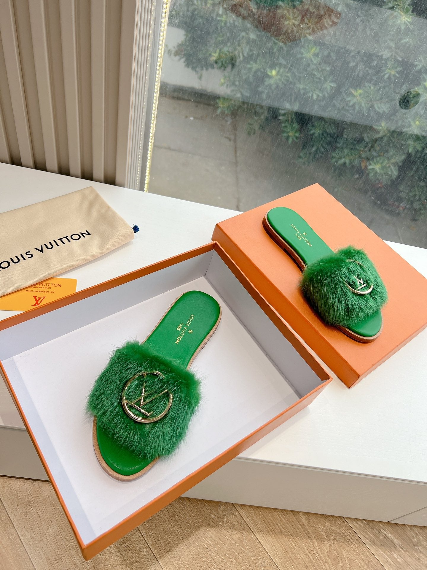 Louis Vuitton Slipper