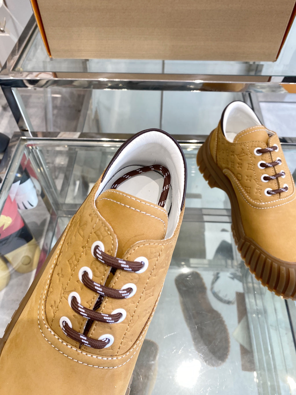 Louis Vuitton Sneaker