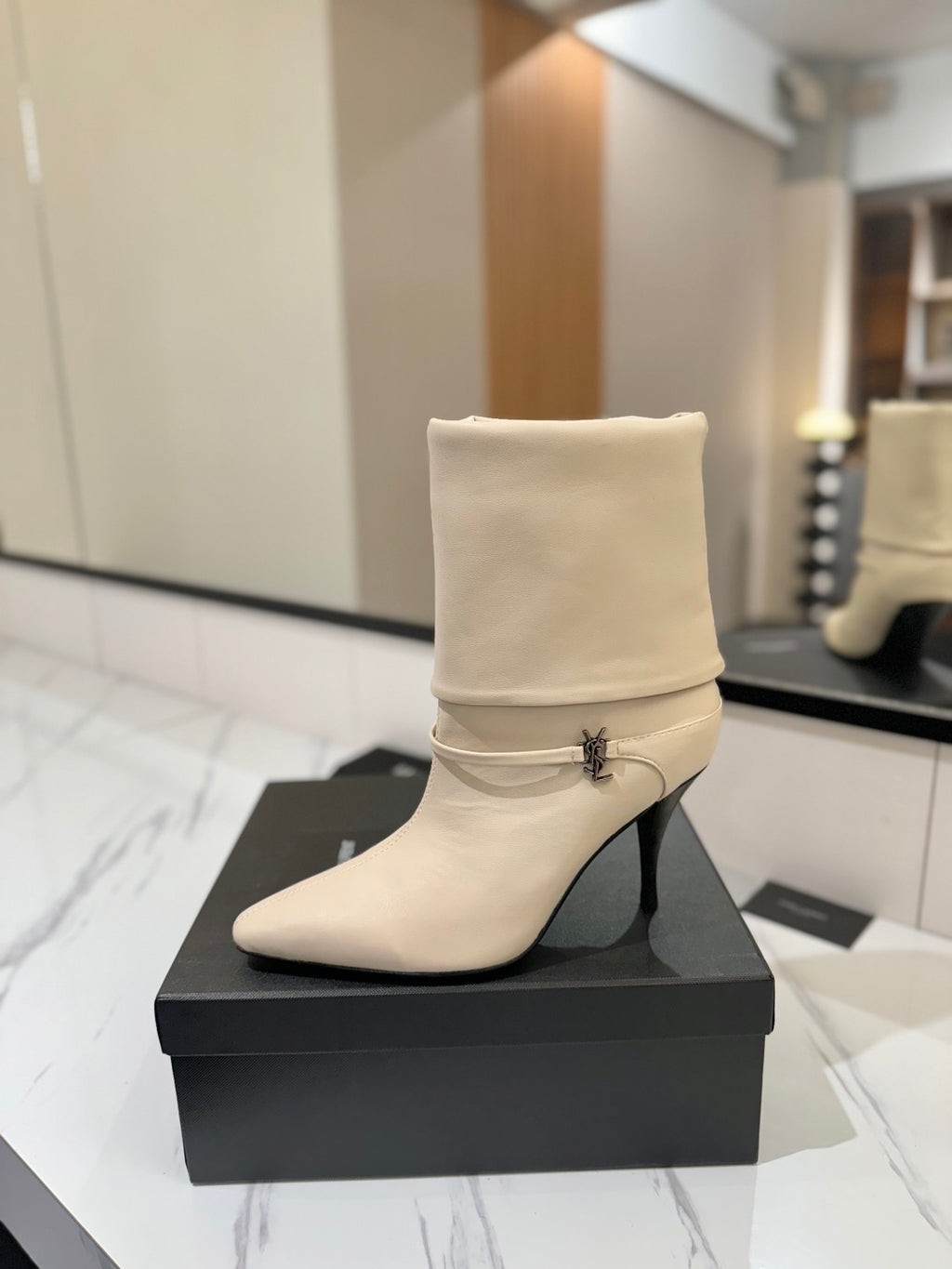 Saint Laurent Çizme