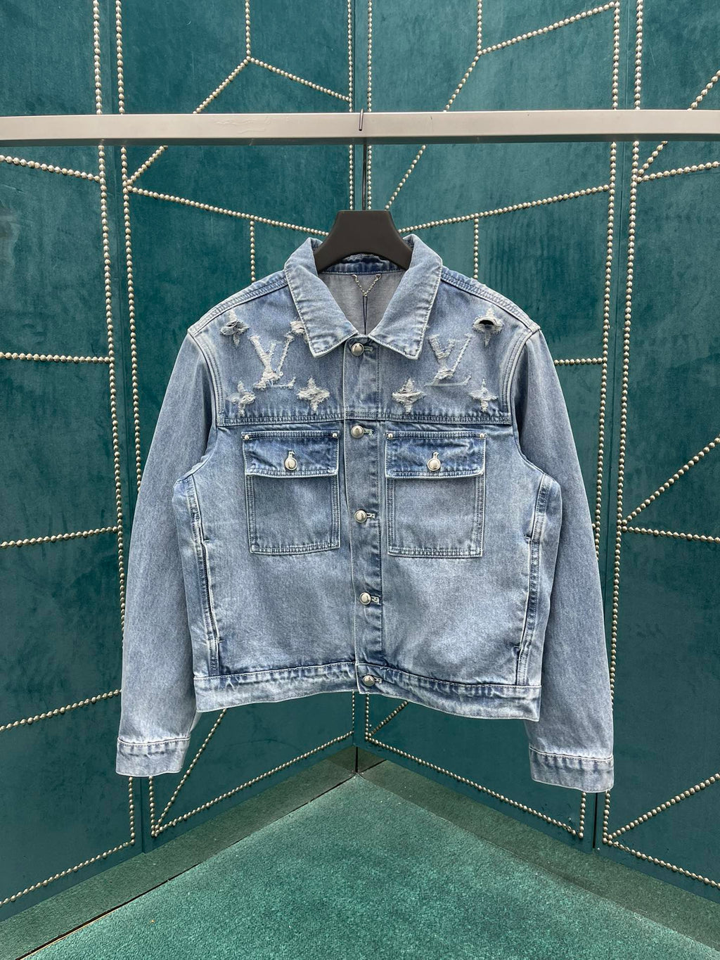 Louis Vuitton Kot Mont