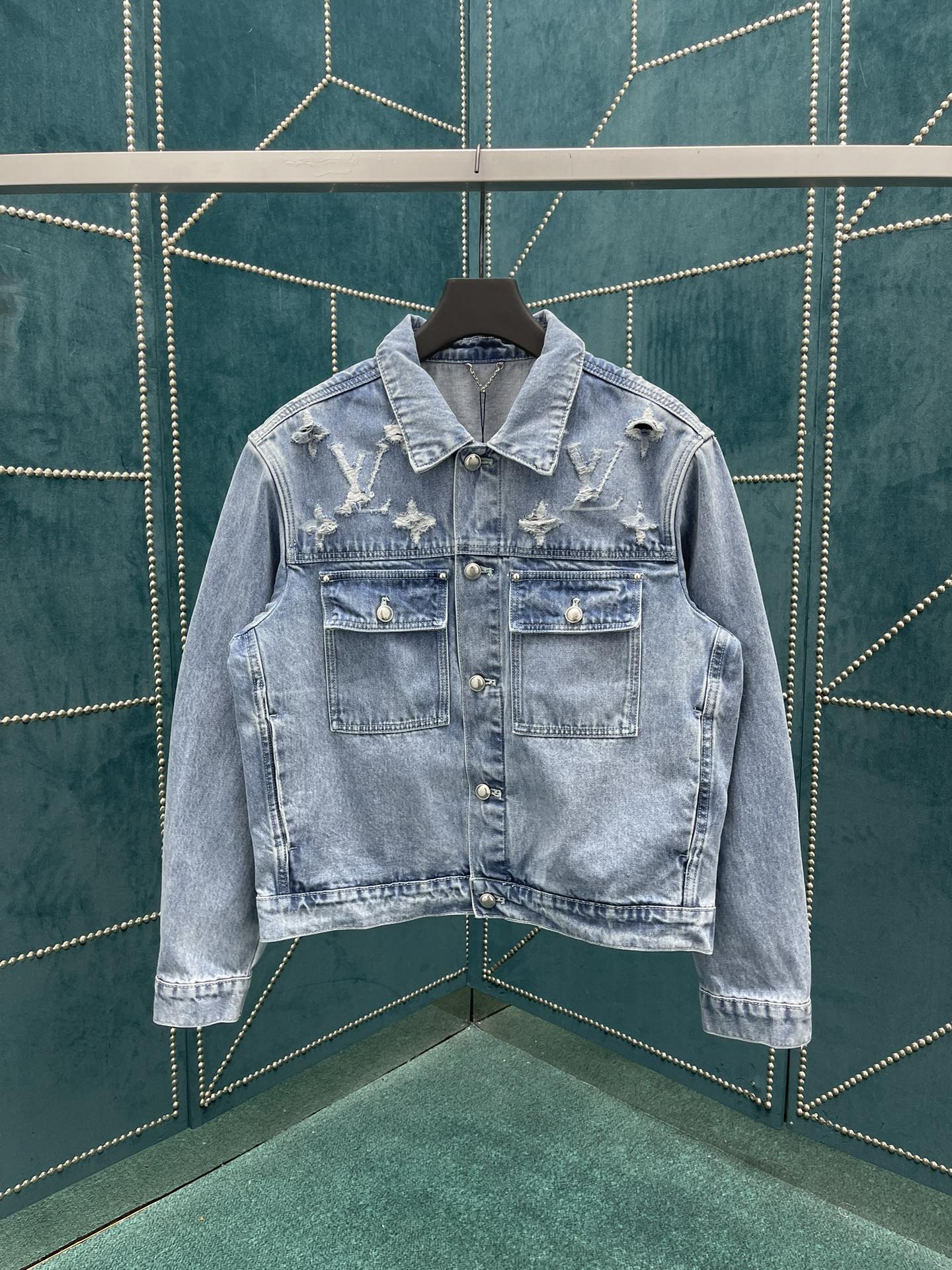 Louis Vuitton Kot Mont