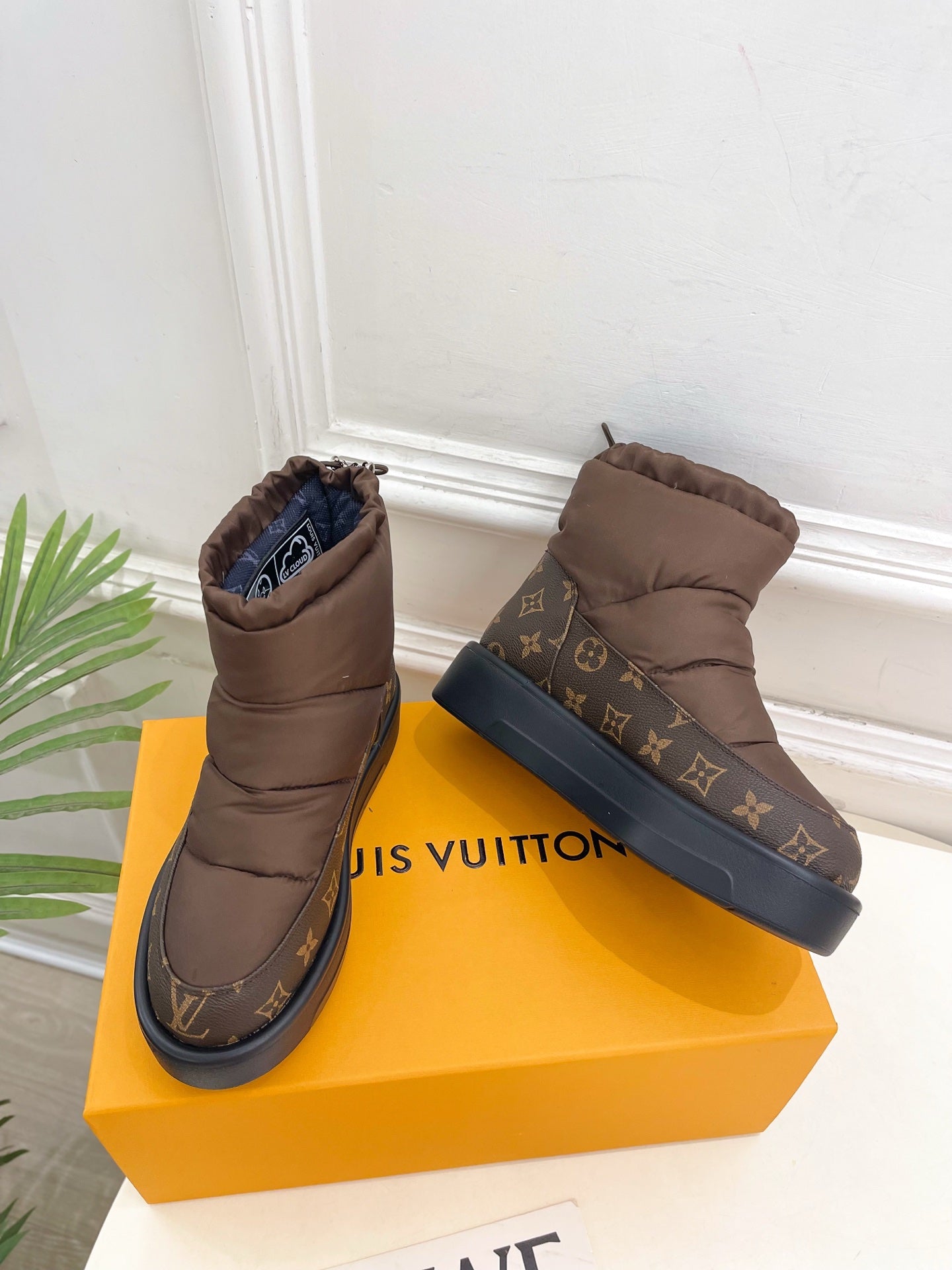 Louis Vuitton Bot