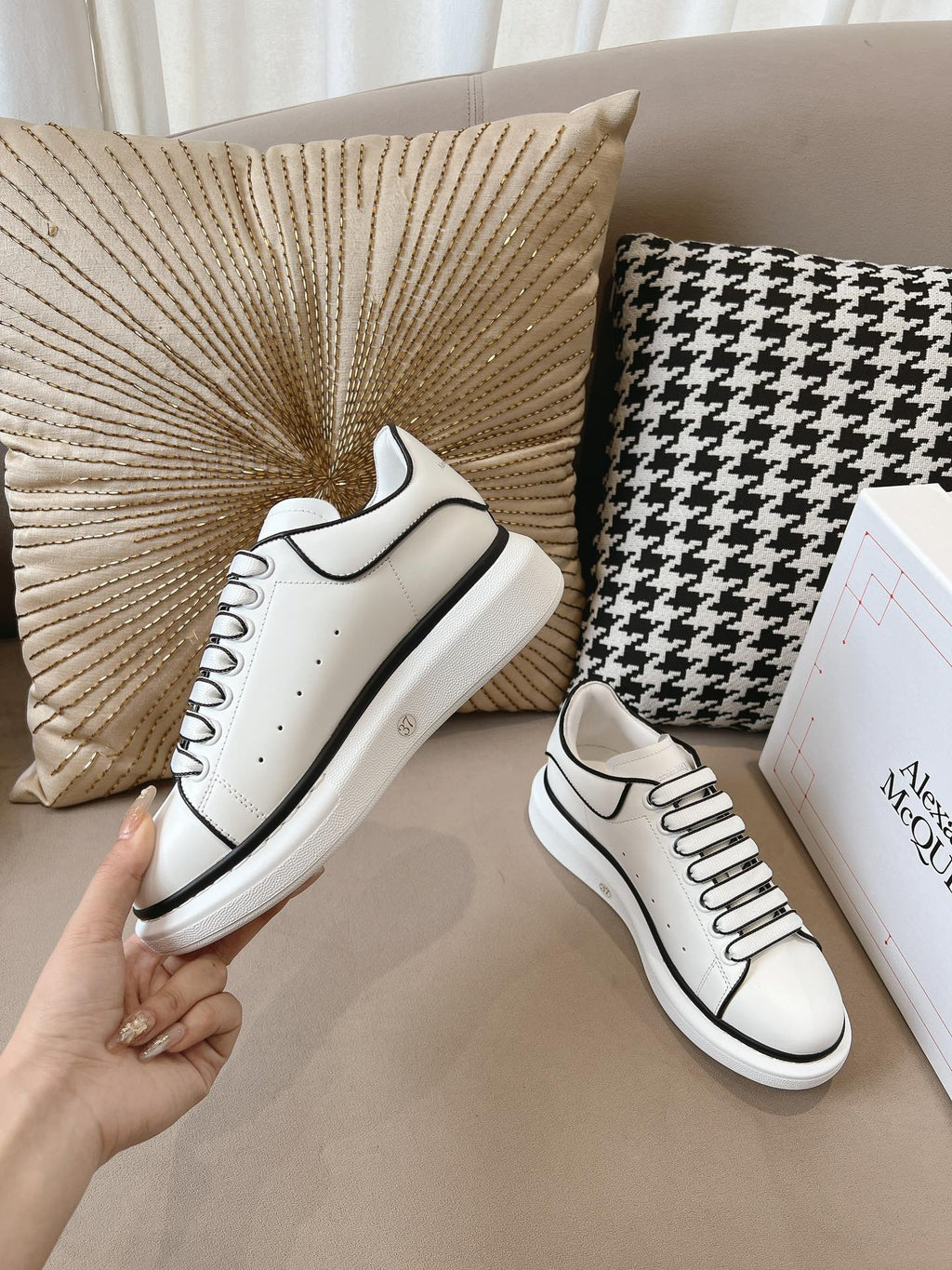Alexander McQueen Sneaker