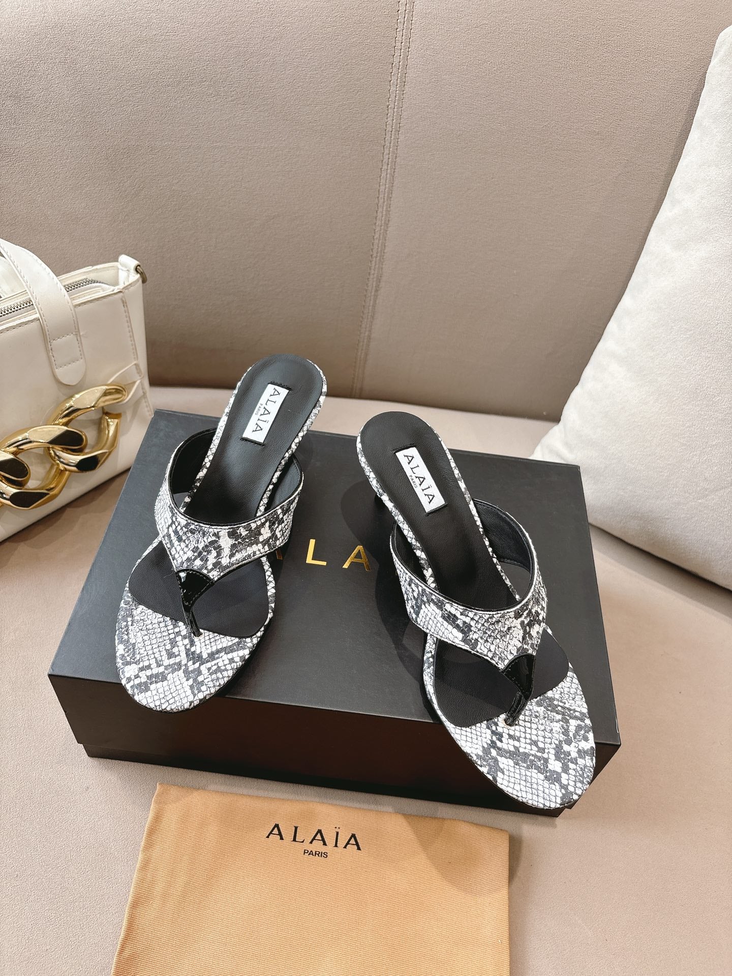 Alaia shoes