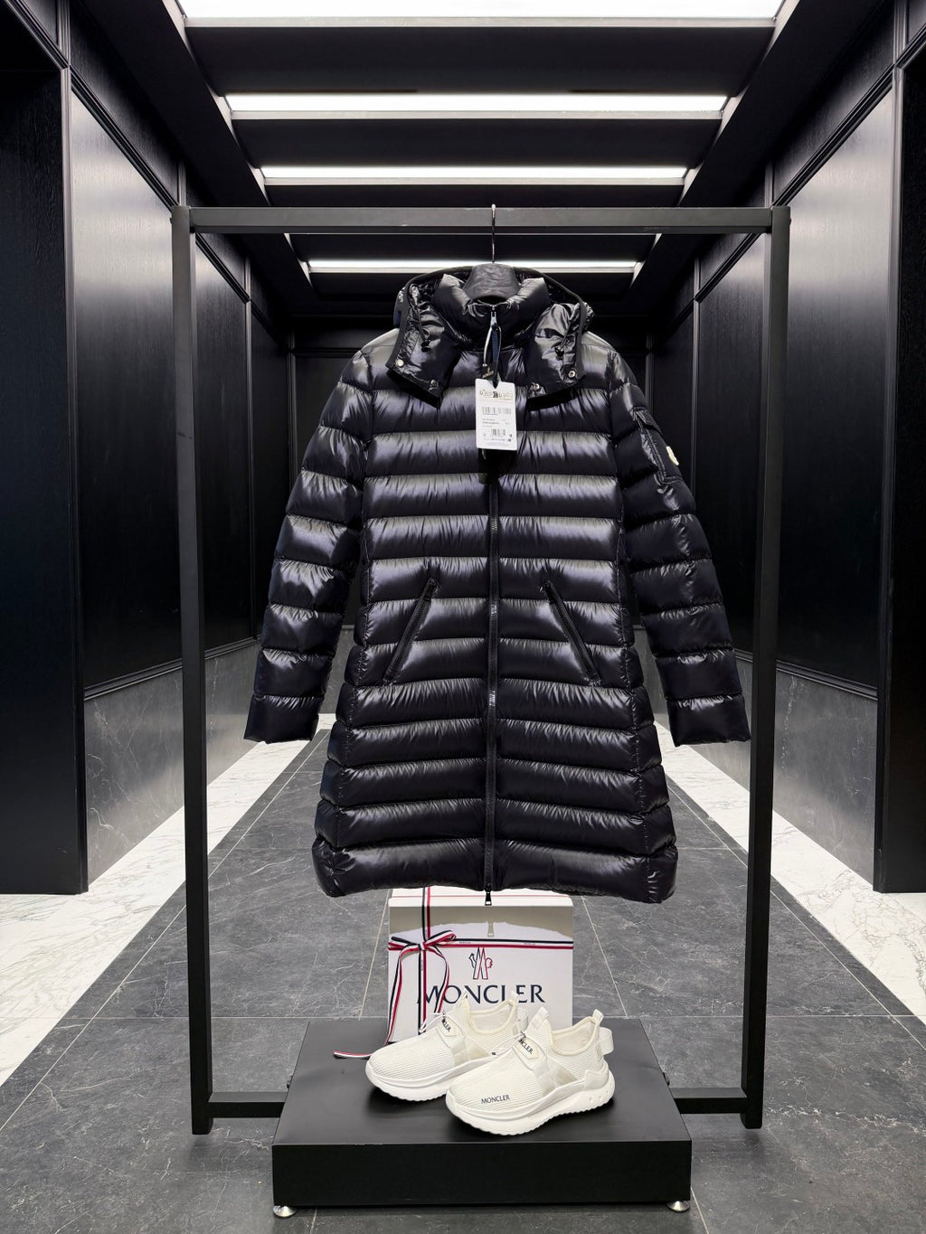 Moncler Kadın Uzun Mont