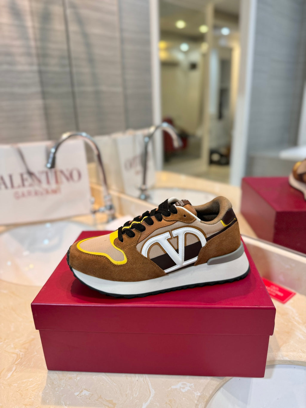 Valentino Sneaker