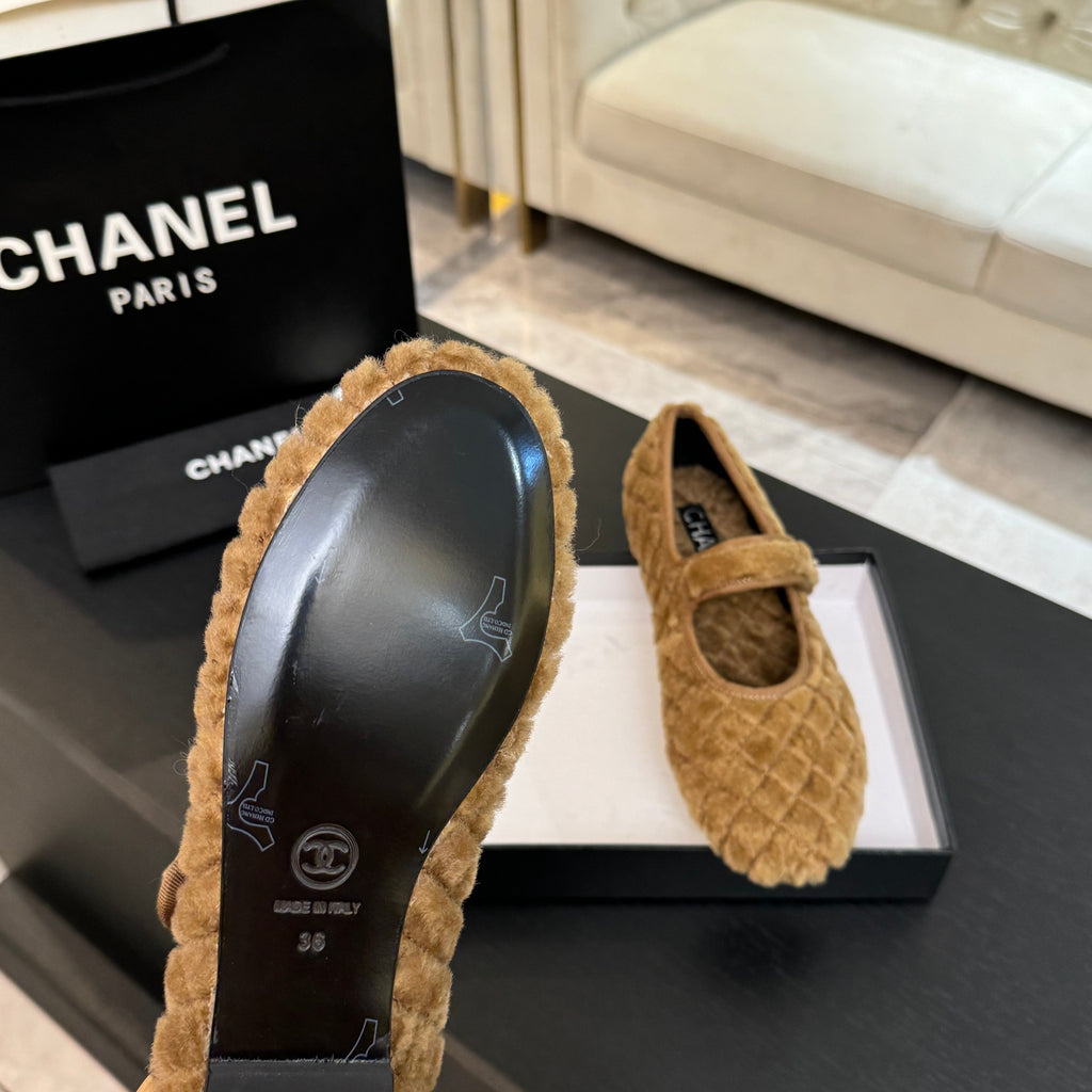 Chanel Slipper