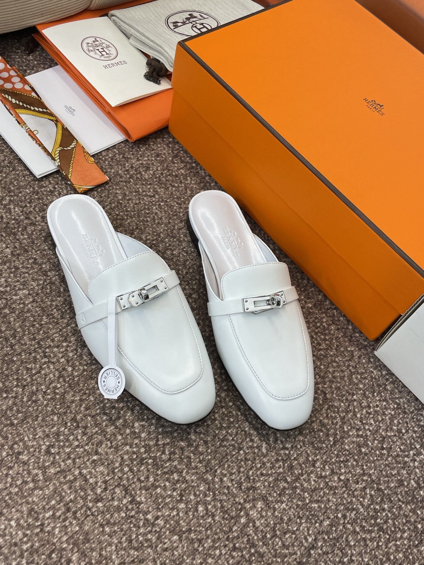 Hermes Slipper