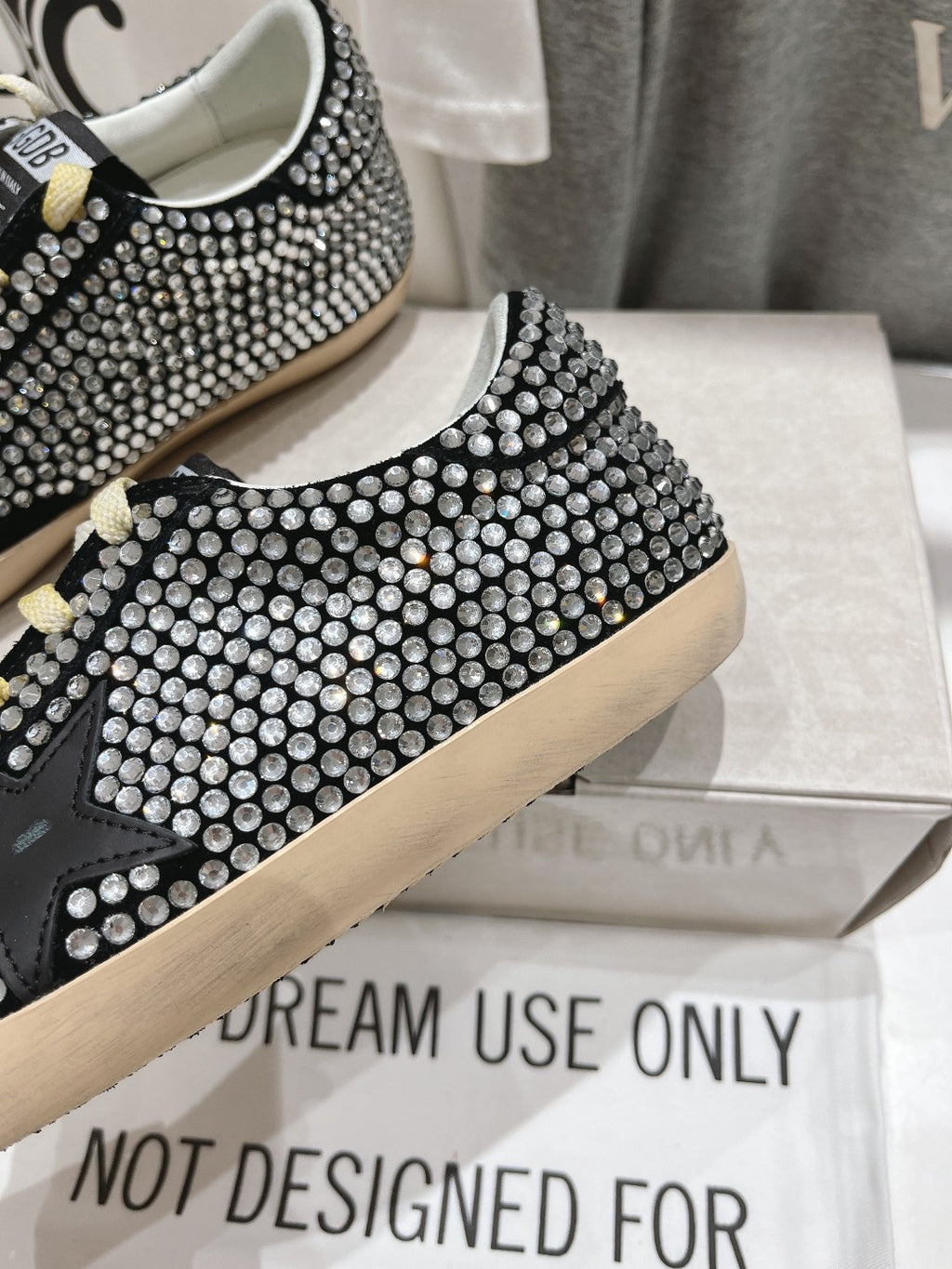 Golden Goose superstar