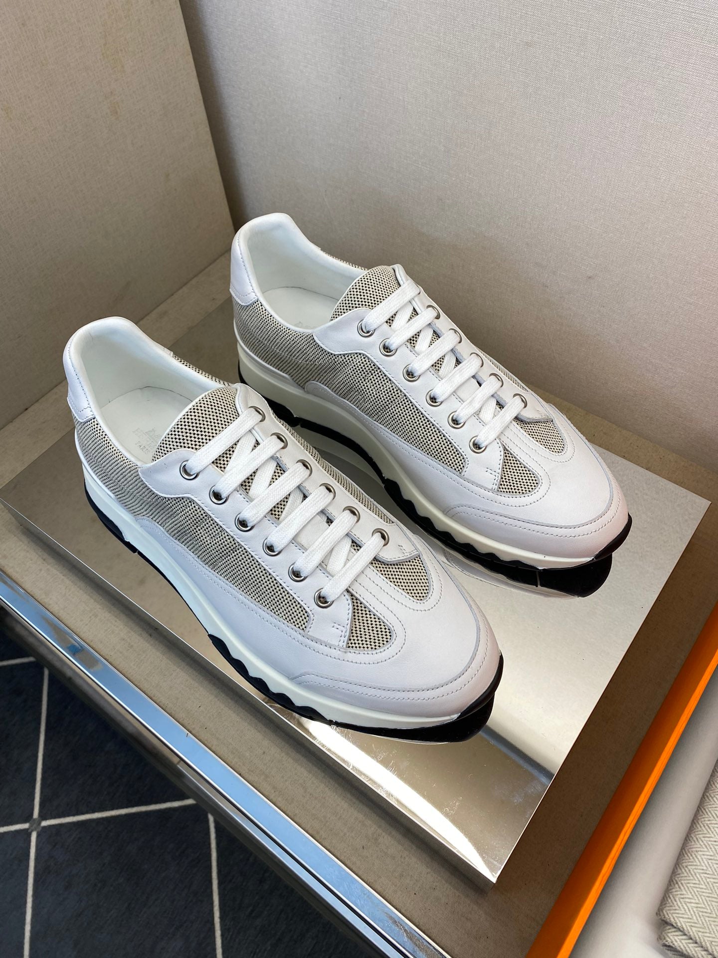 Hermes Sneaker