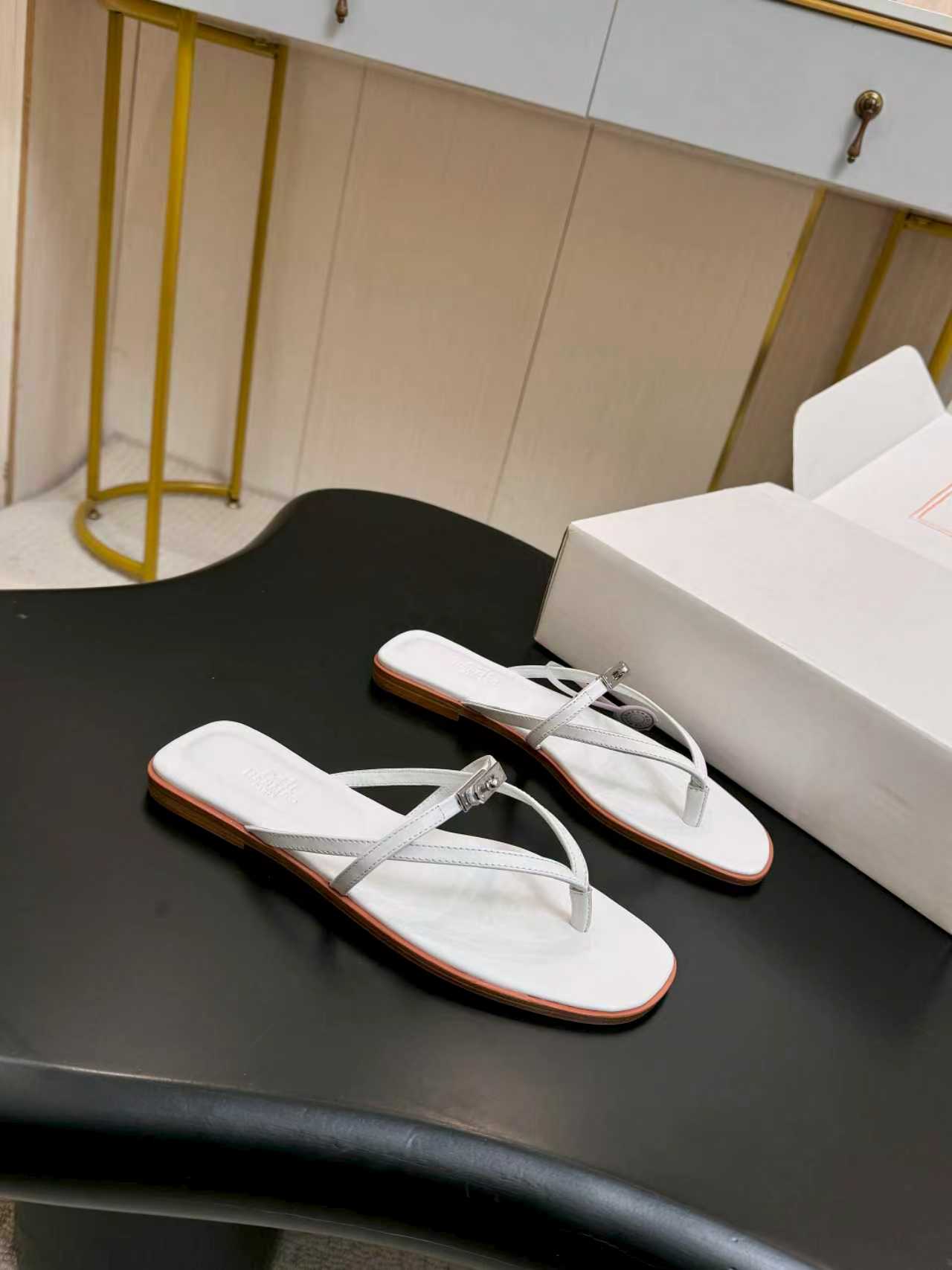 Hermes Slipper