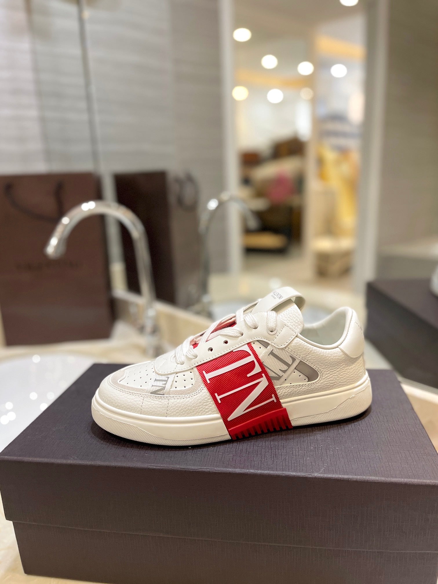 Valentino Sneaker