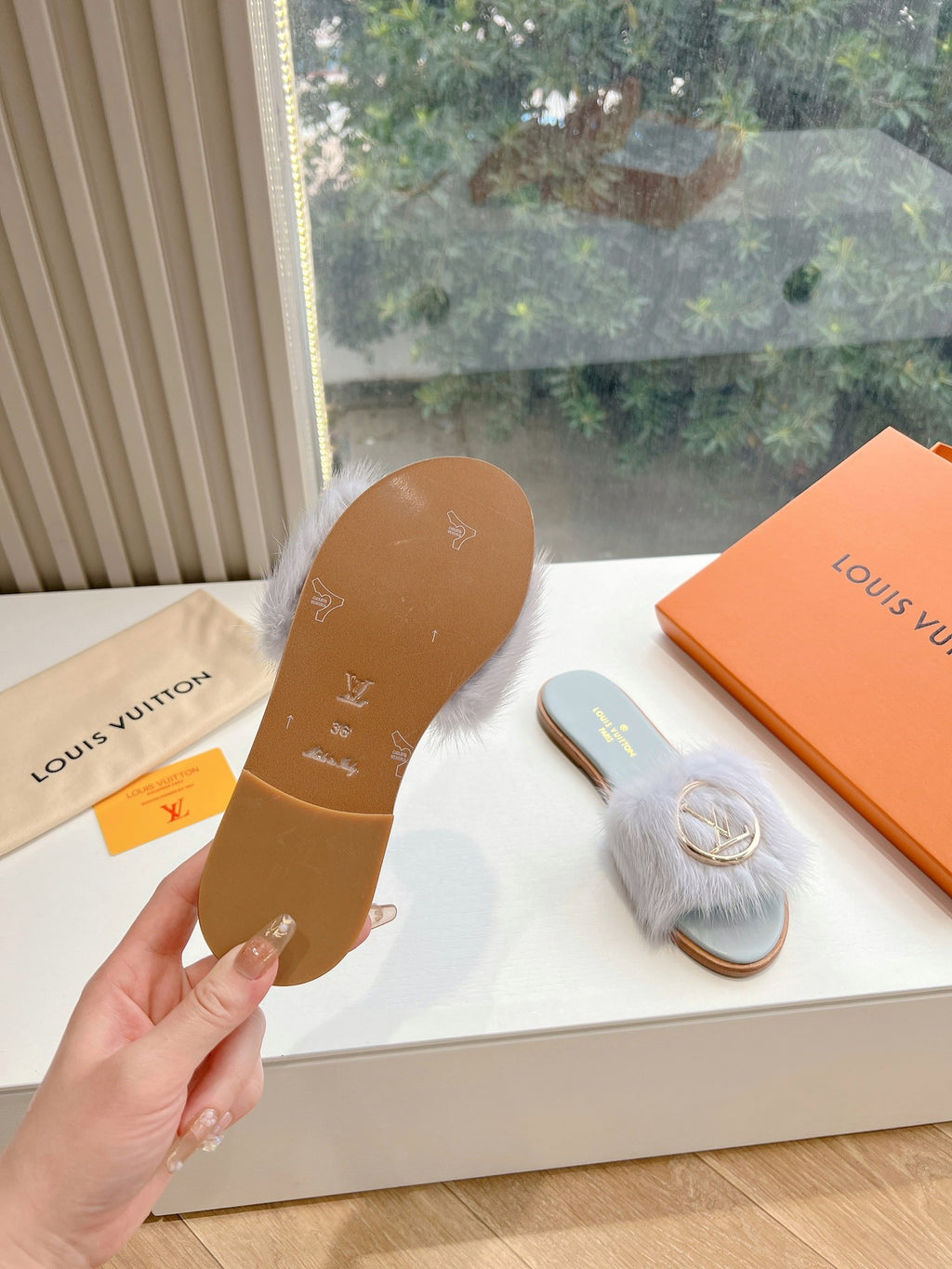 Louis Vuitton Slipper