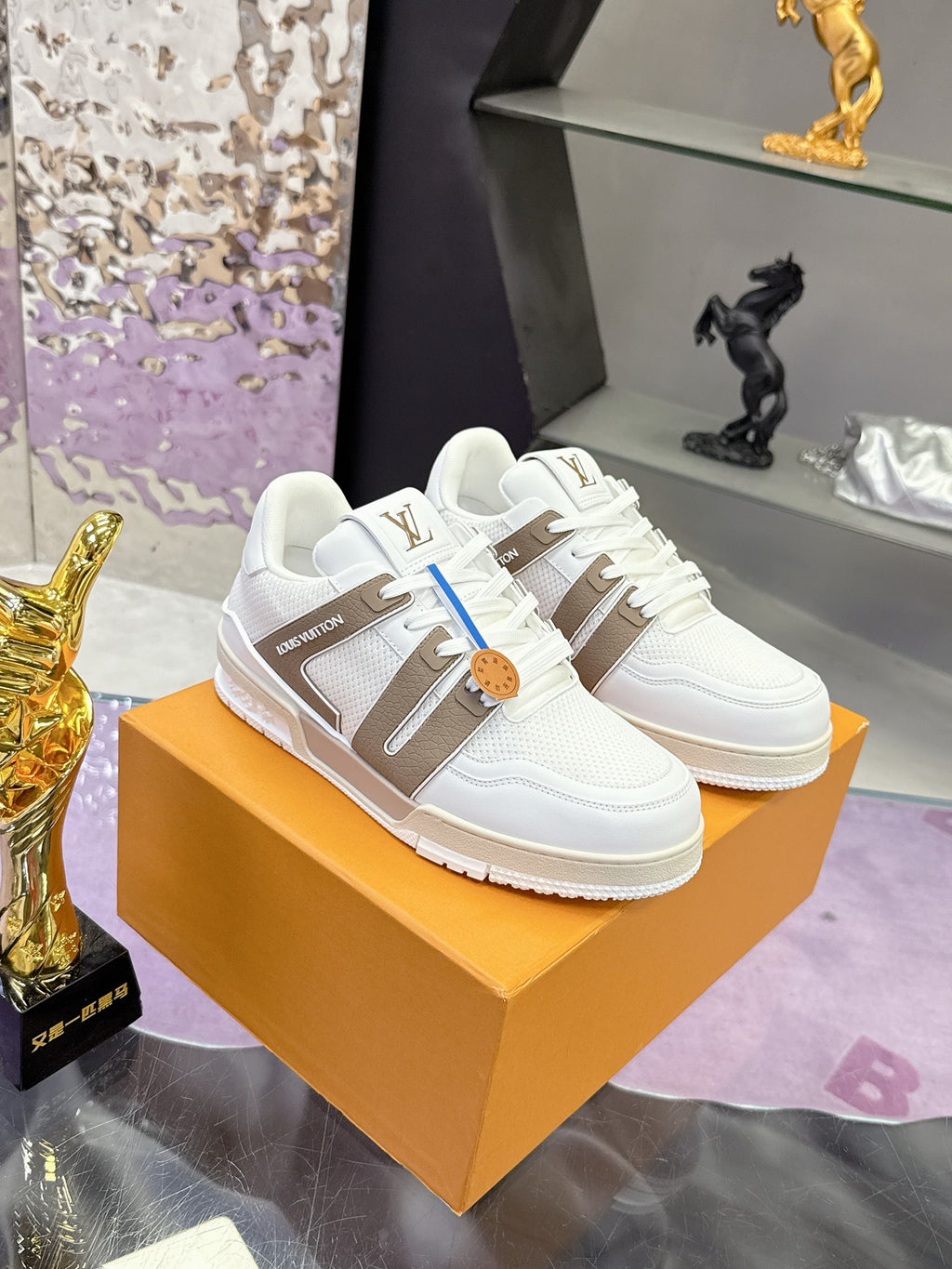 Louis Vuitton Sneaker