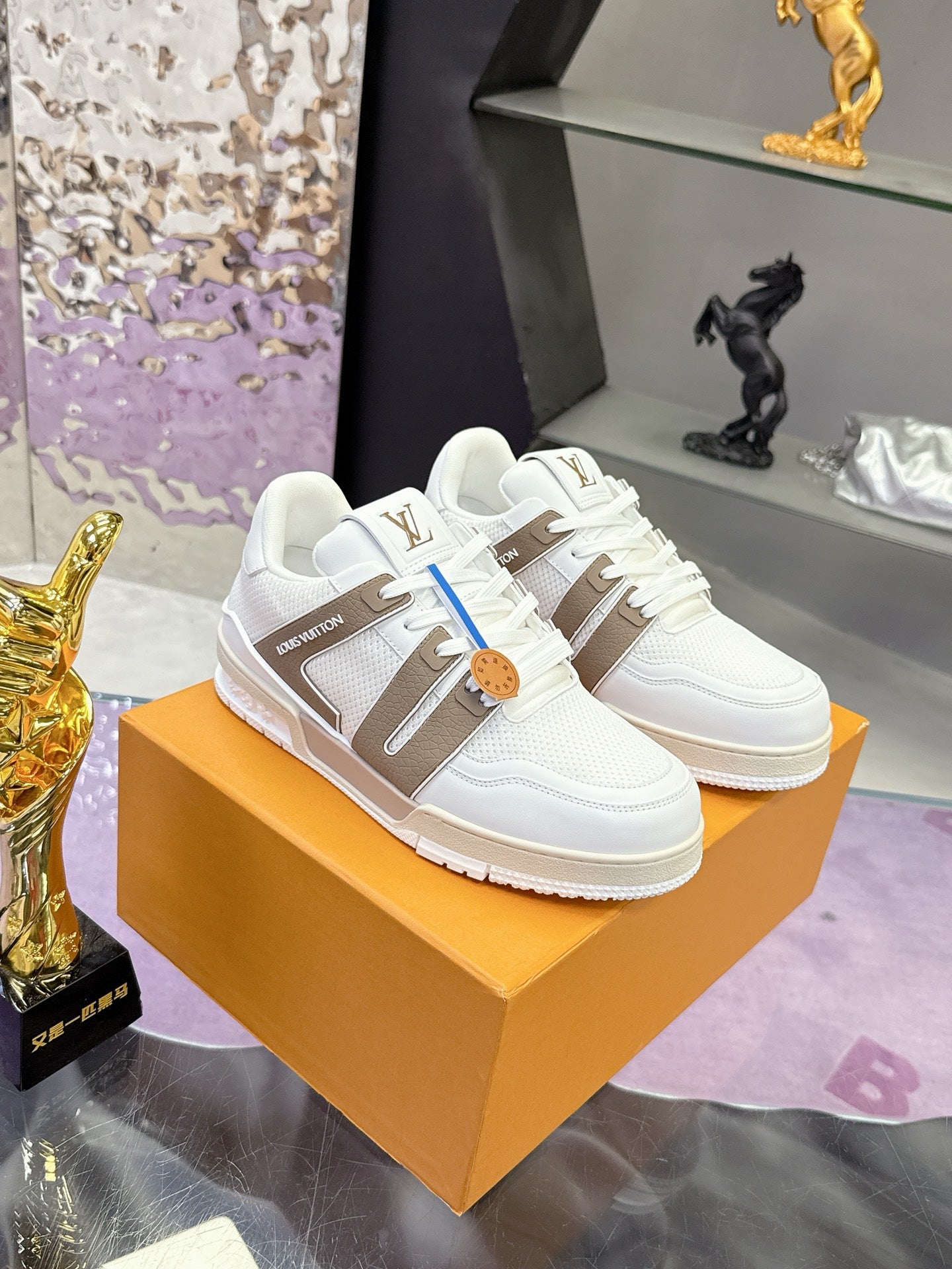 Louis Vuitton Sneaker