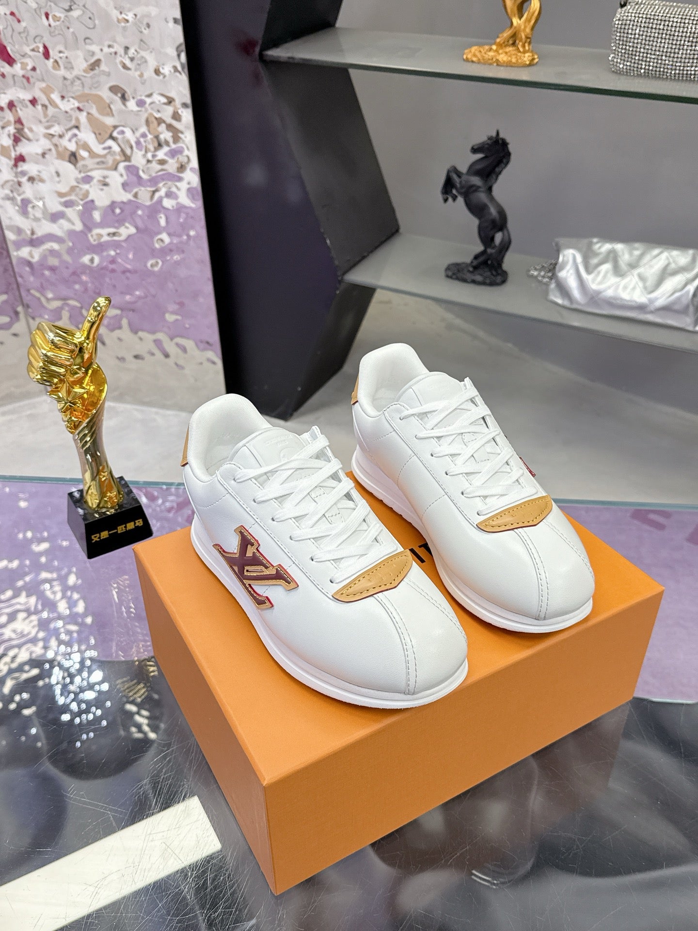 Louis Vuitton Sneaker