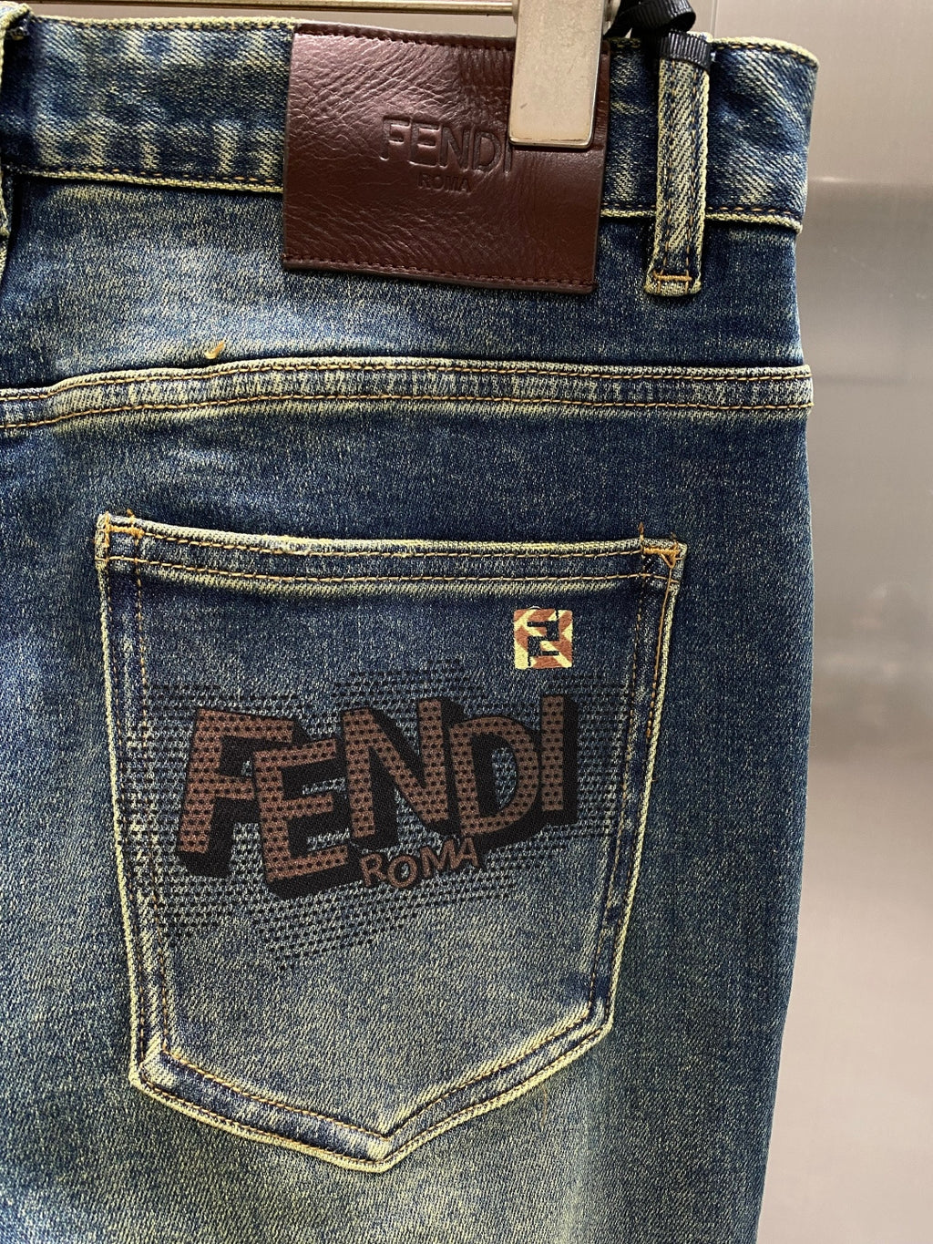 Fendi Kot